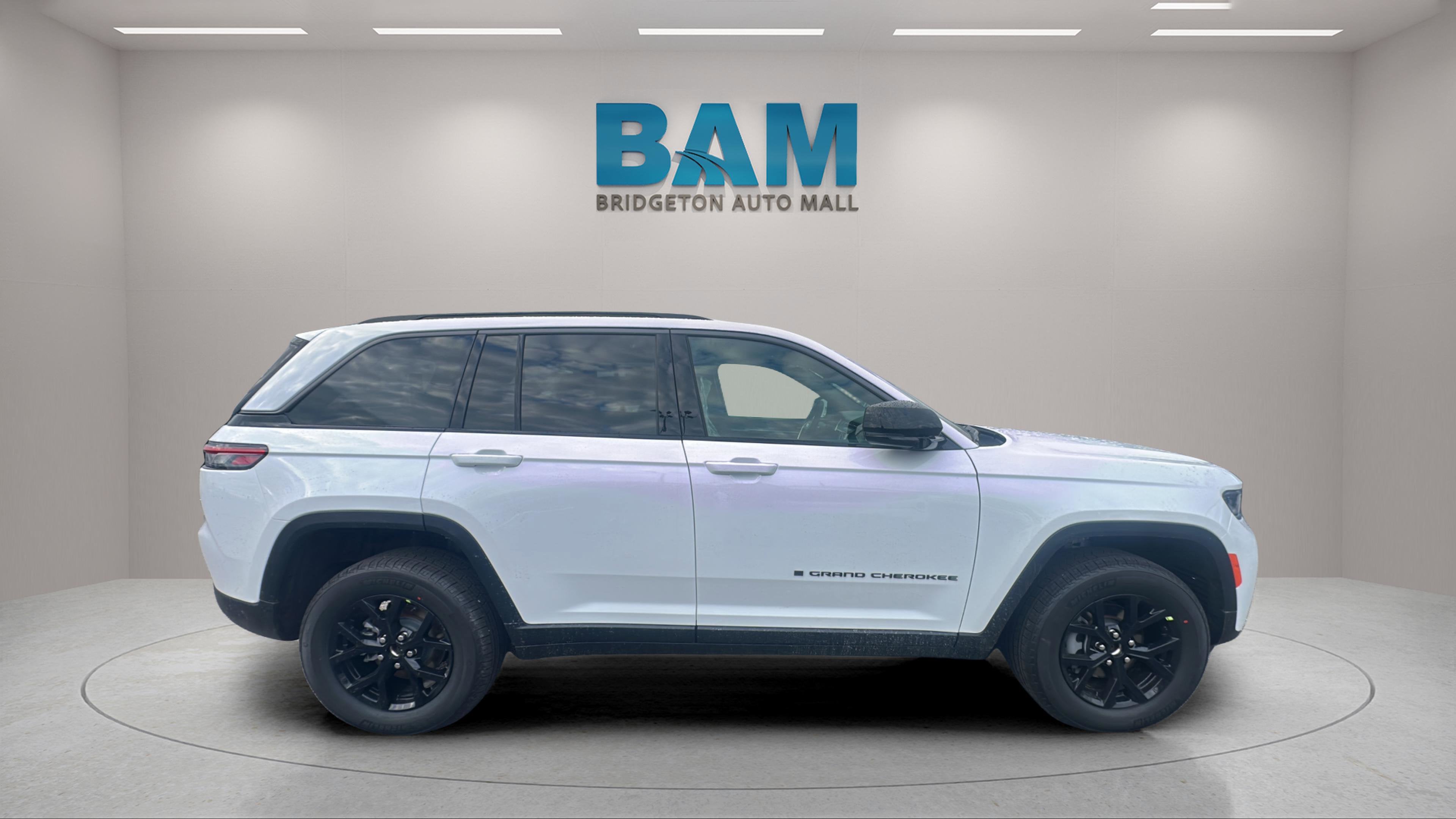 2026 Jeep Grand Cherokee GRAND CHEROKEE ALTITUDE 4X4