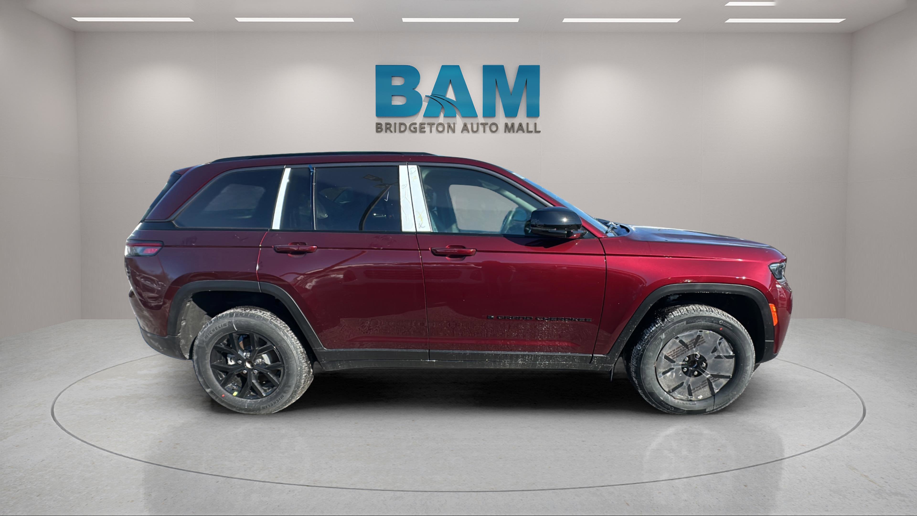 2026 Jeep Grand Cherokee GRAND CHEROKEE LAREDO ALTITUDE 4X4