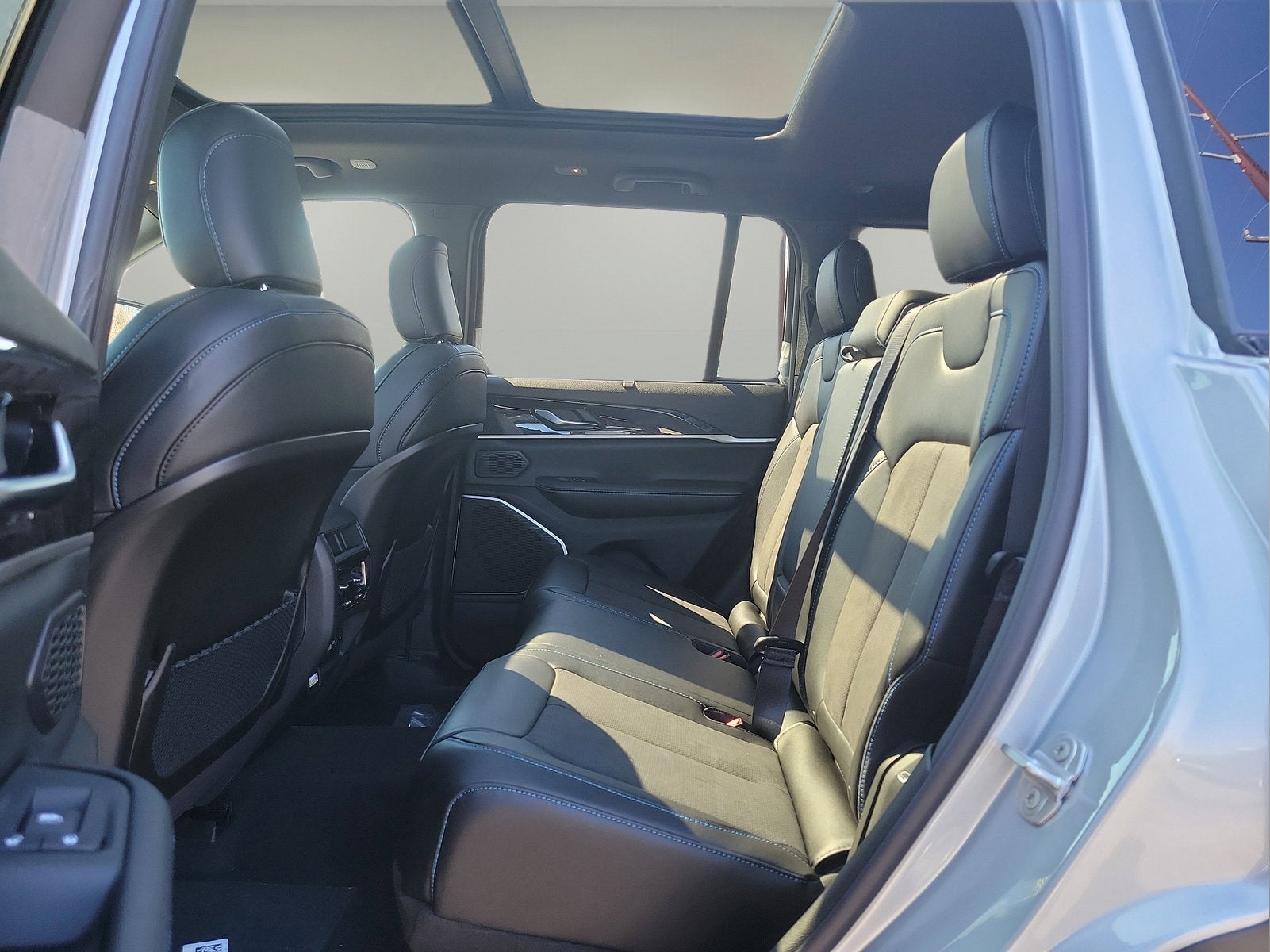 2023 Jeep Grand Cherokee 4xe Trailhawk