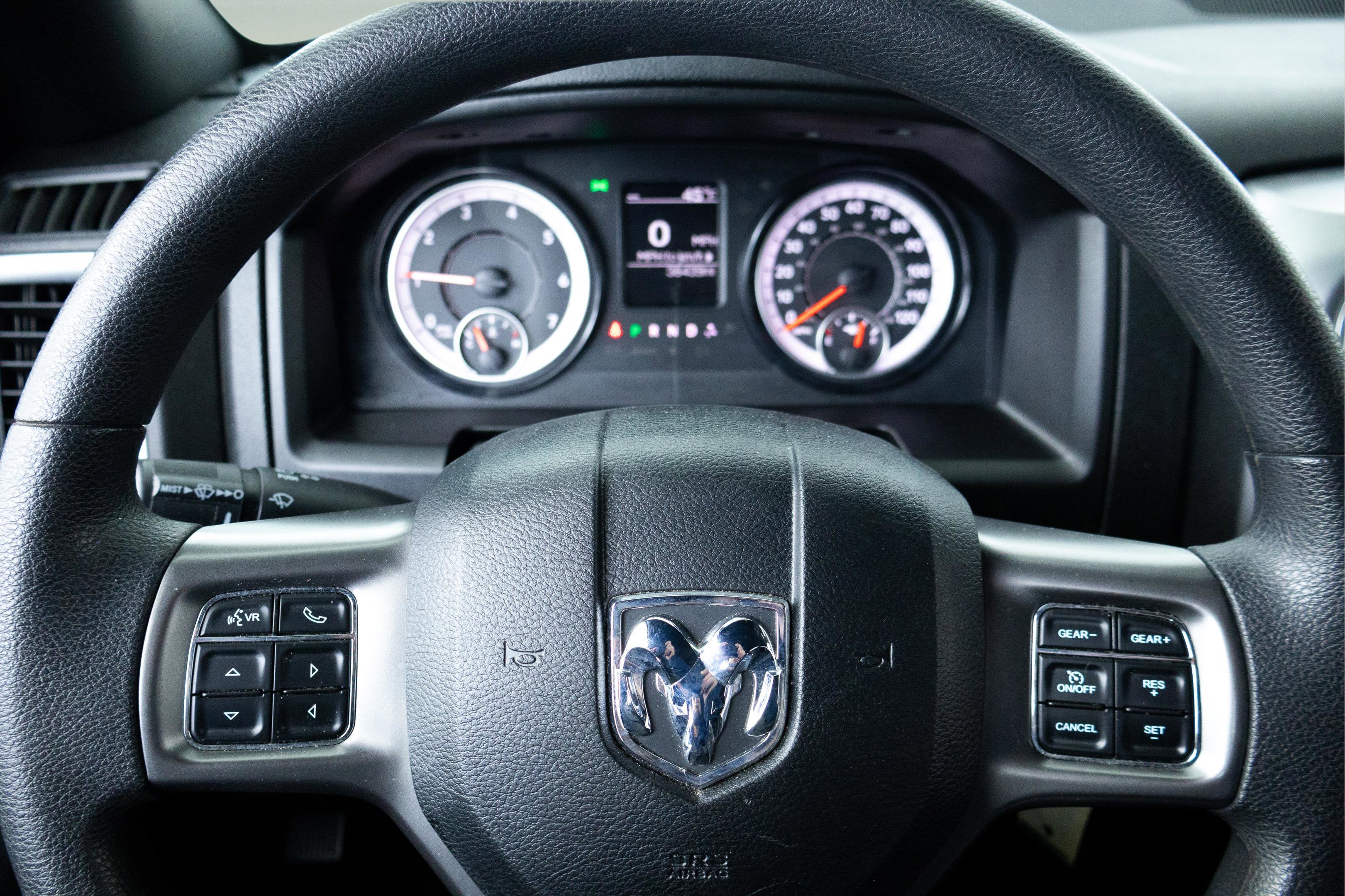 2024 RAM 1500 Classic Warlock Crew Cab 4x2 5'7' Box