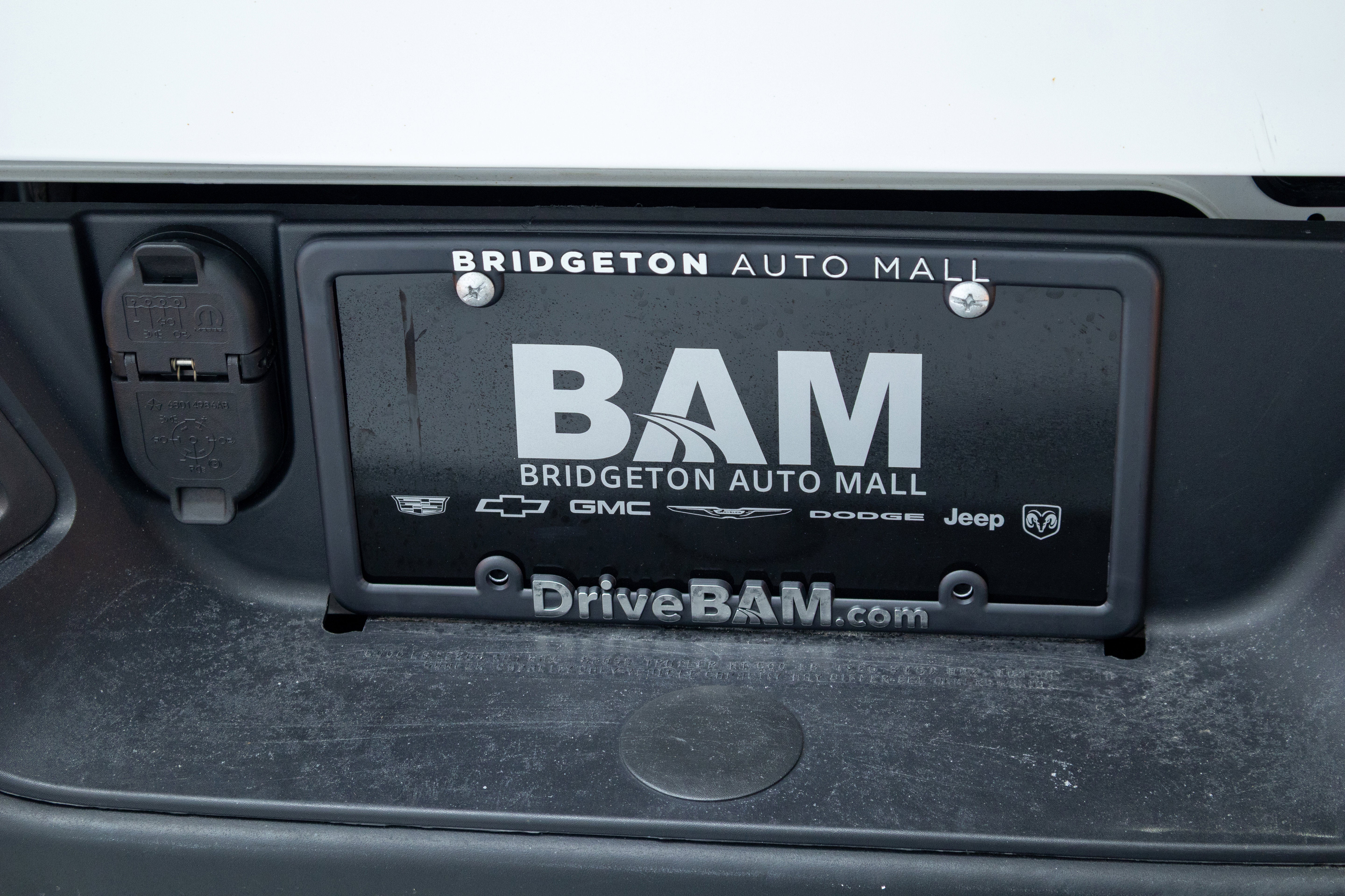 2024 RAM 1500 Classic Warlock Crew Cab 4x2 5'7' Box