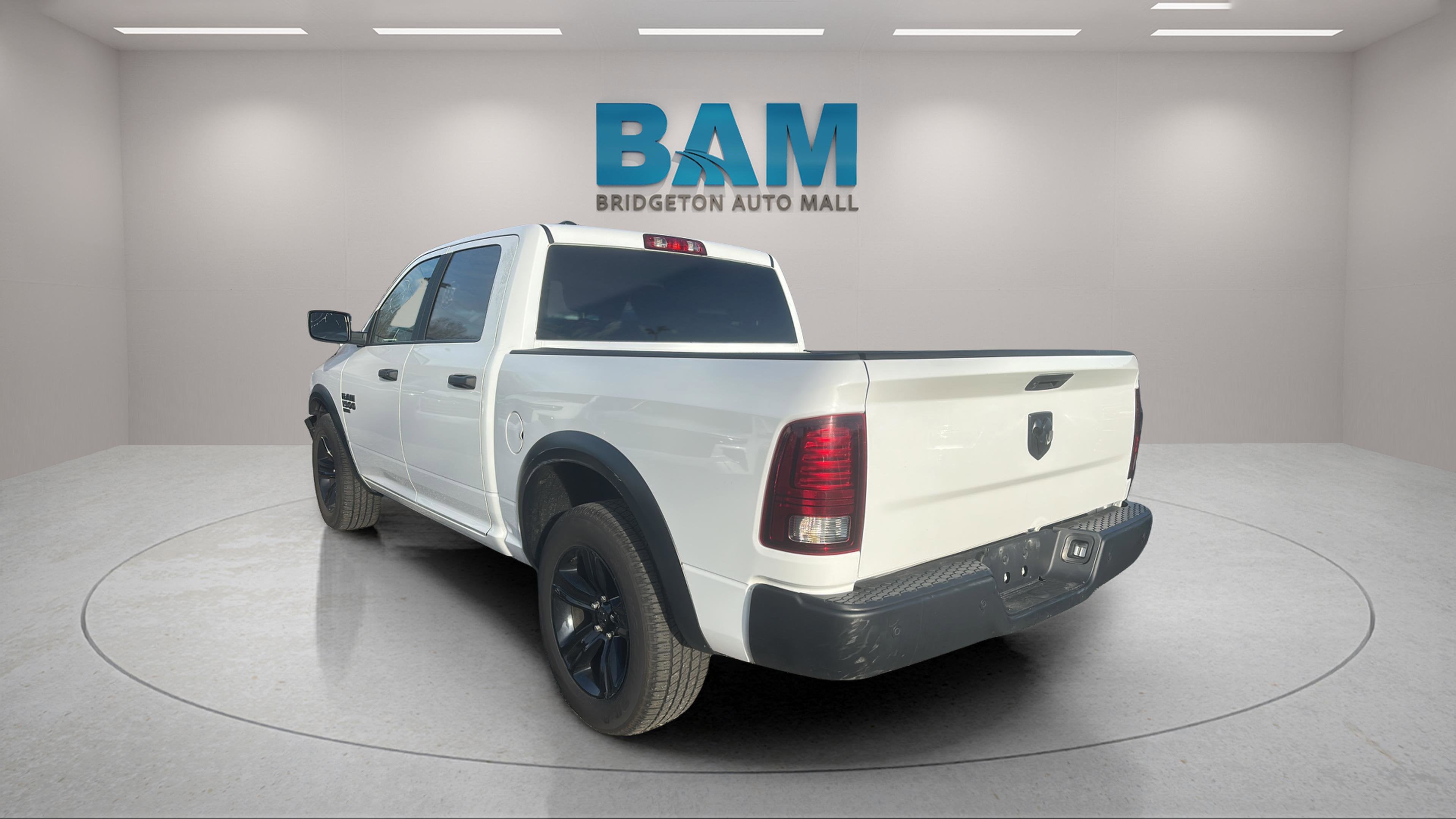 2024 RAM 1500 Classic Warlock Crew Cab 4x2 5'7' Box