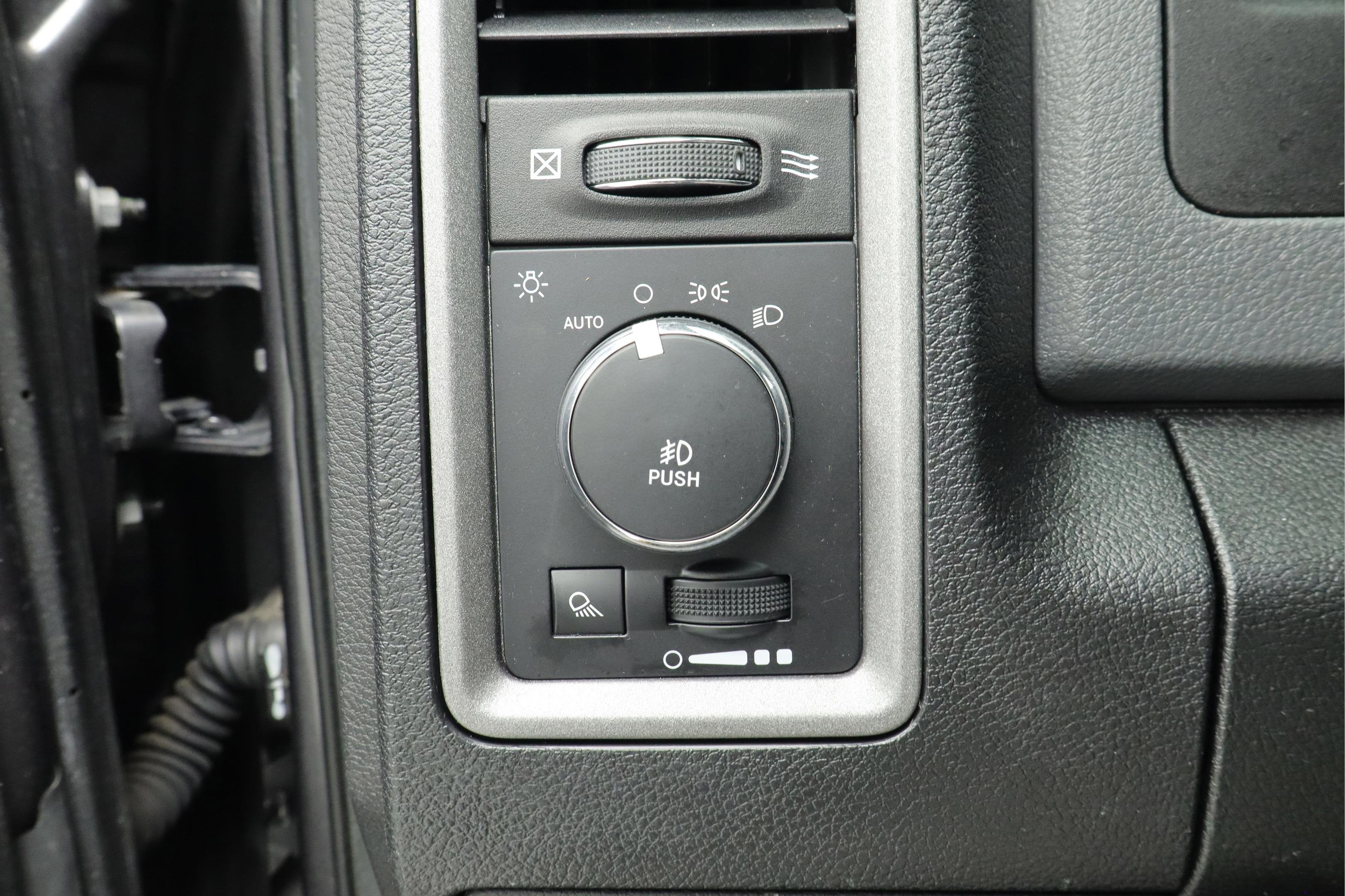 2017 RAM 1500 Express Quad Cab 4x4 6'4' Box