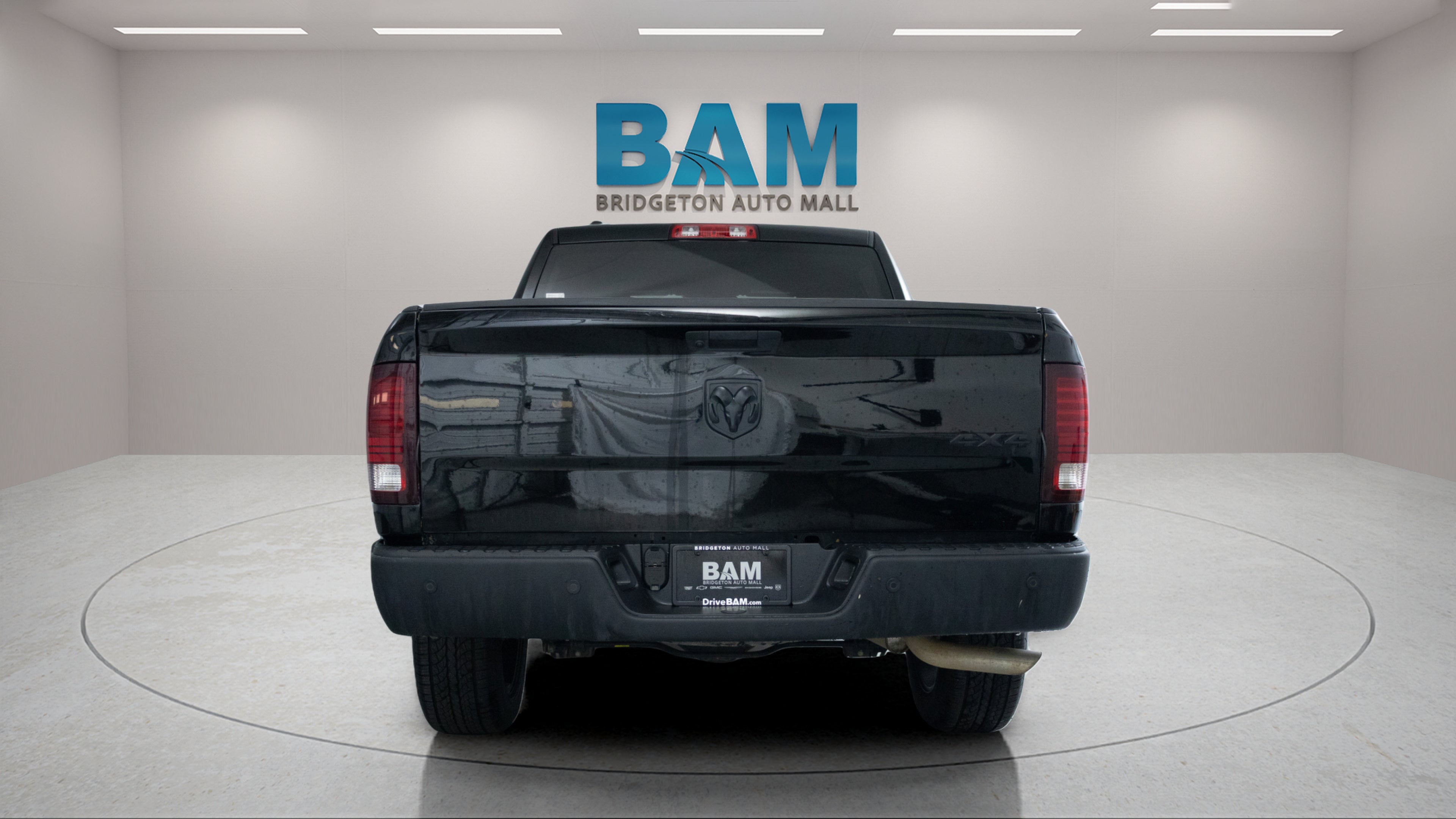 2024 RAM 1500 Classic Warlock Crew Cab 4x4 5'7' Box