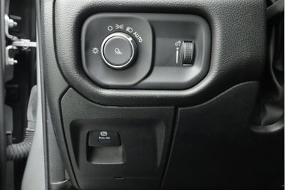 2024 RAM 1500 Laramie Crew Cab 4x2 5'7' Box