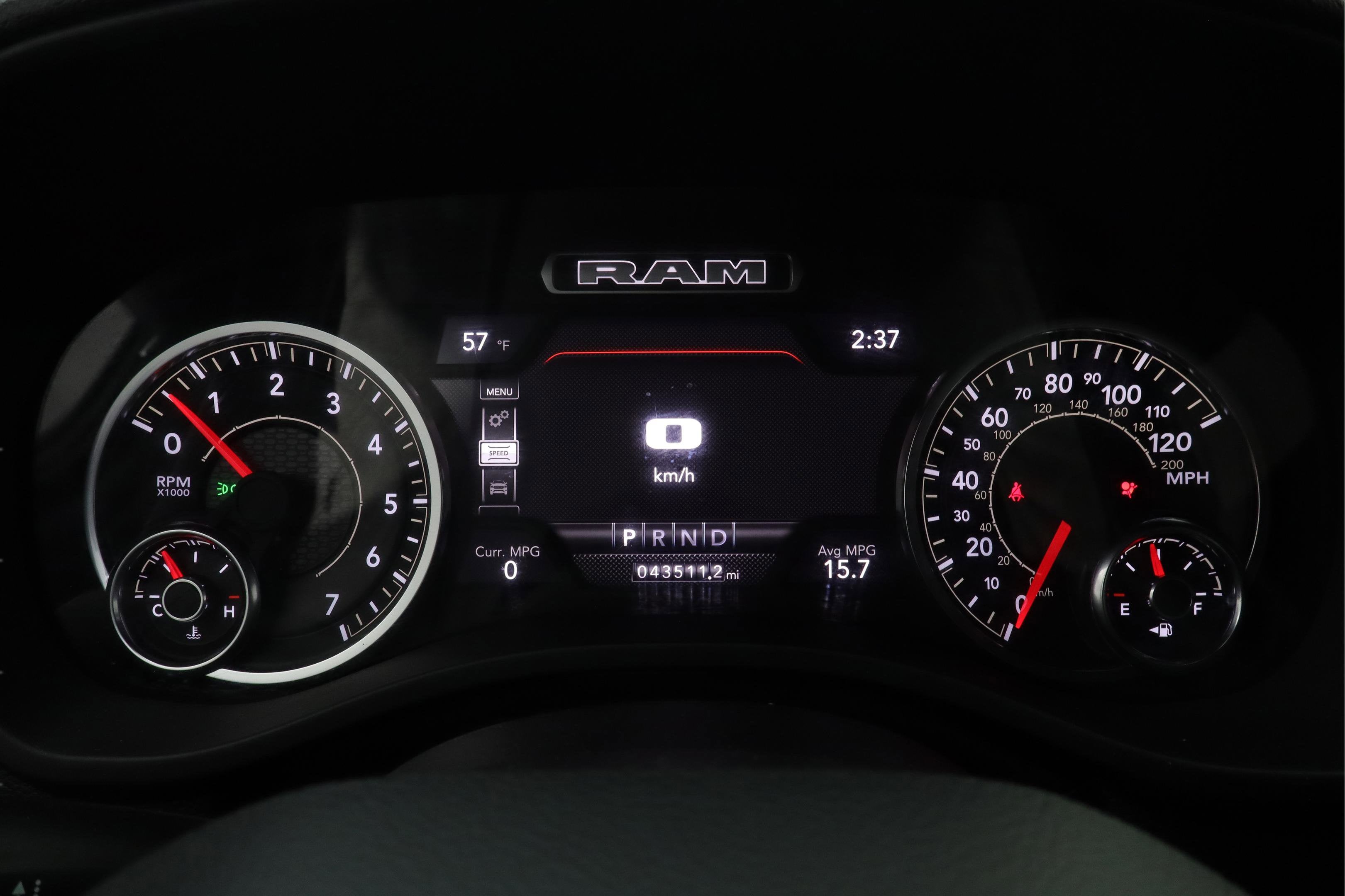 2024 RAM 1500 Laramie Crew Cab 4x2 5'7' Box