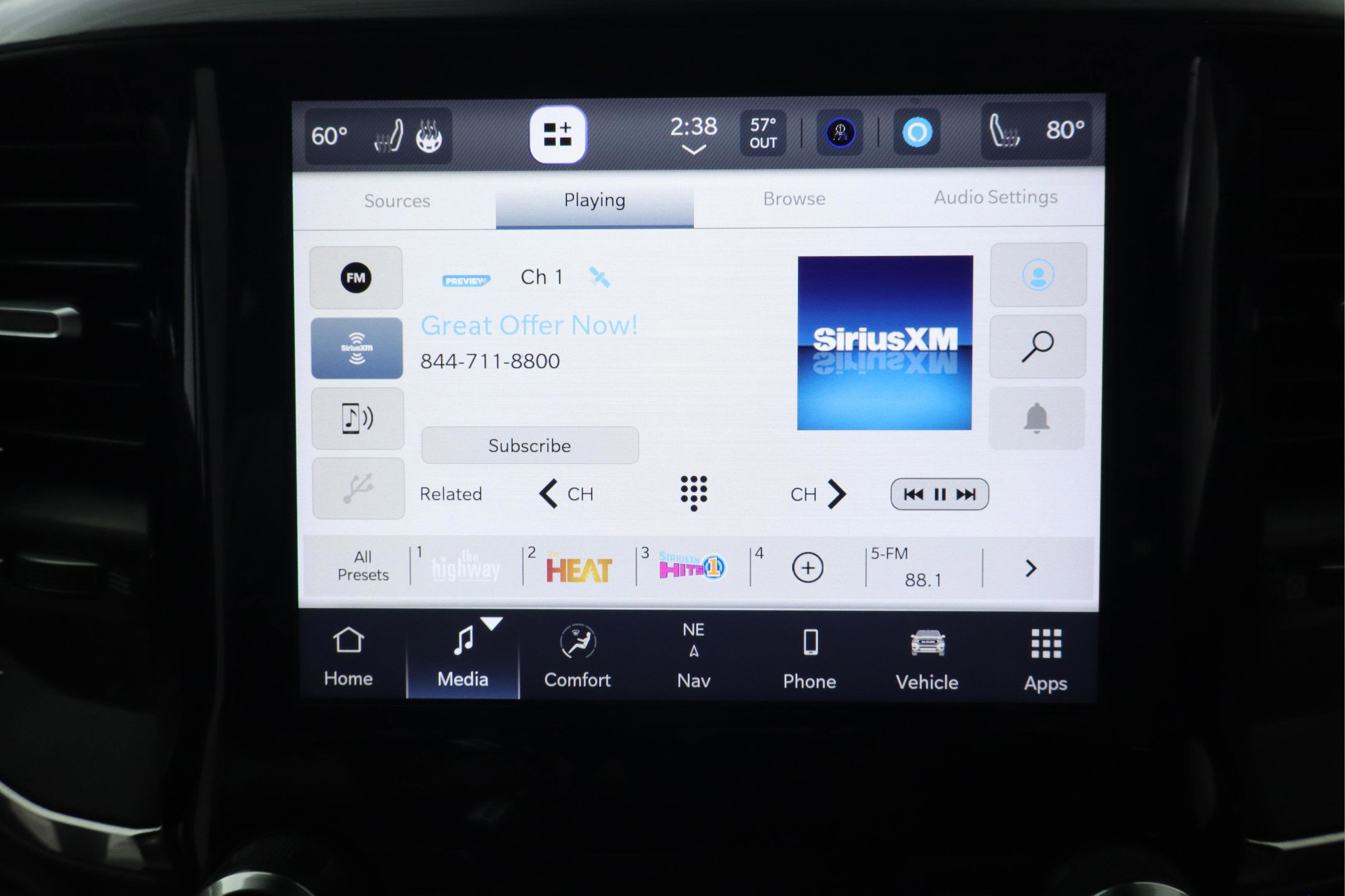 2024 RAM 1500 Laramie Crew Cab 4x2 5'7' Box