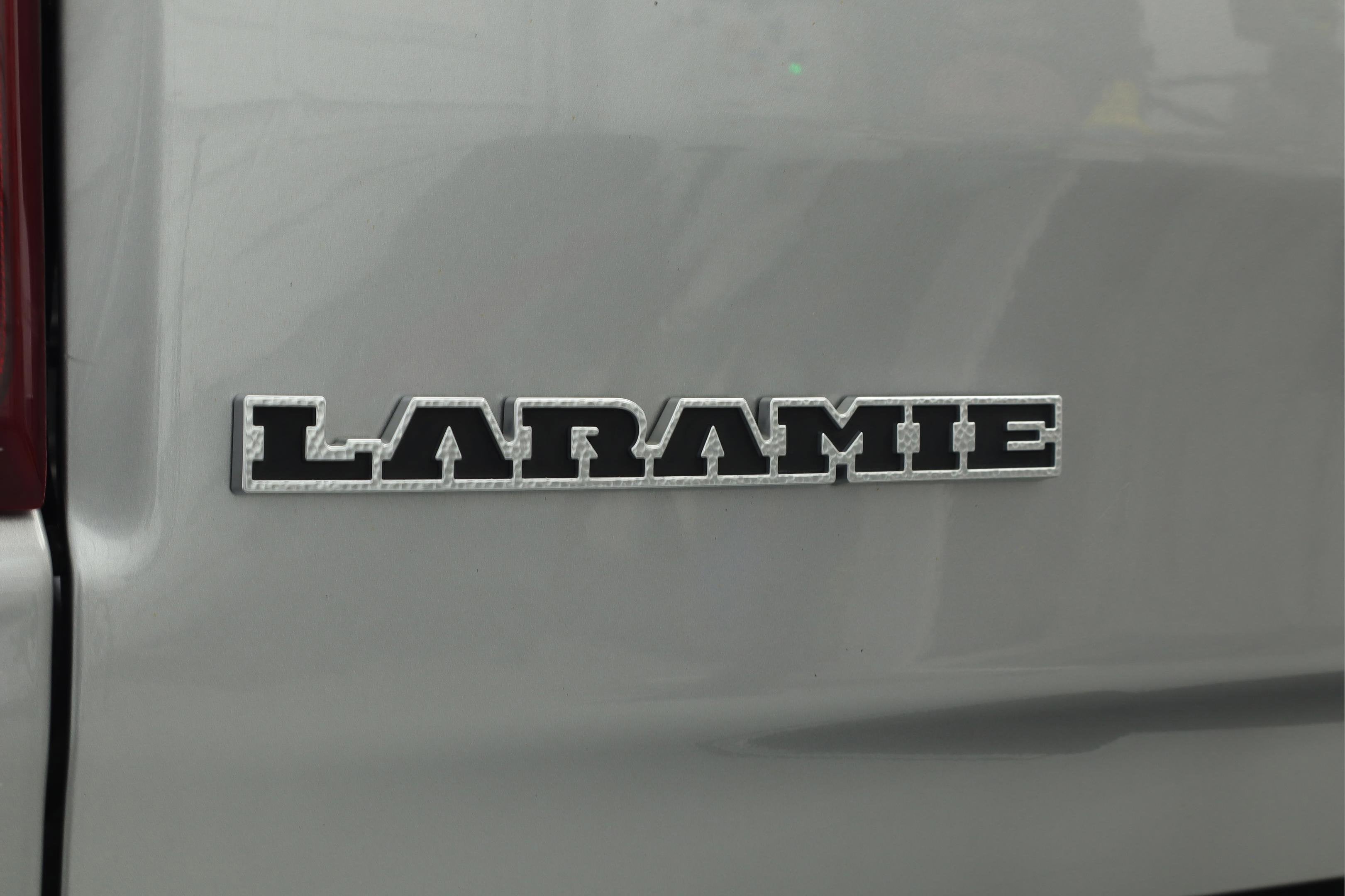 2024 RAM 1500 Laramie Crew Cab 4x2 5'7' Box