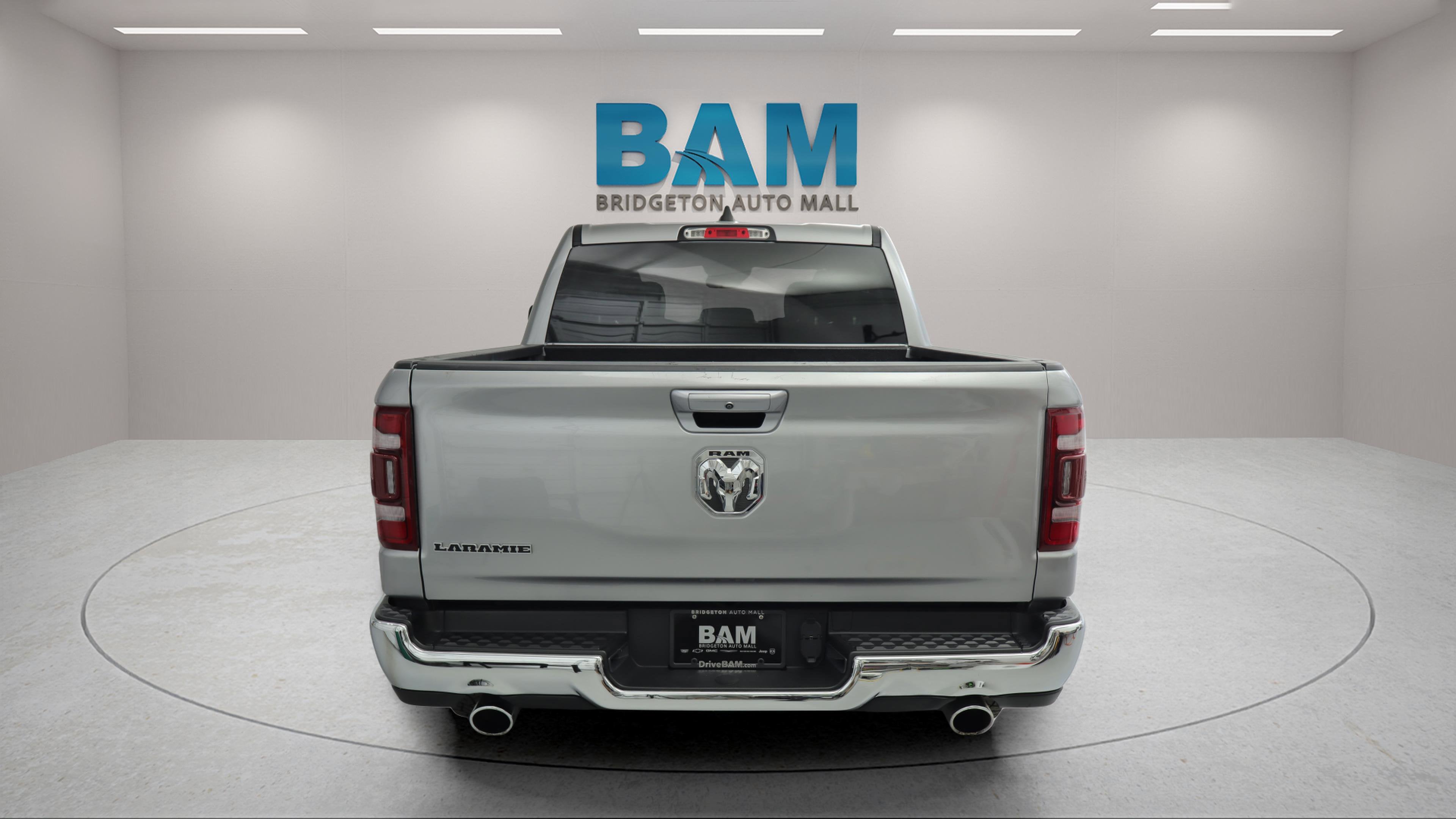 2024 RAM 1500 Laramie Crew Cab 4x2 5'7' Box