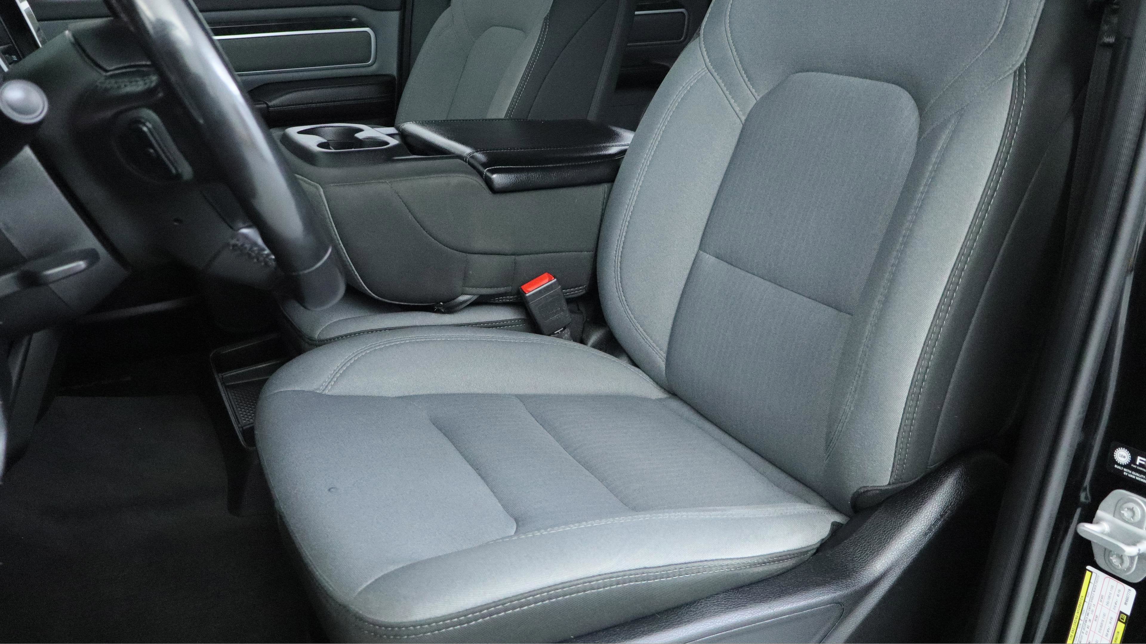 2021 RAM 1500 Big Horn Quad Cab 4x4 6'4' Box