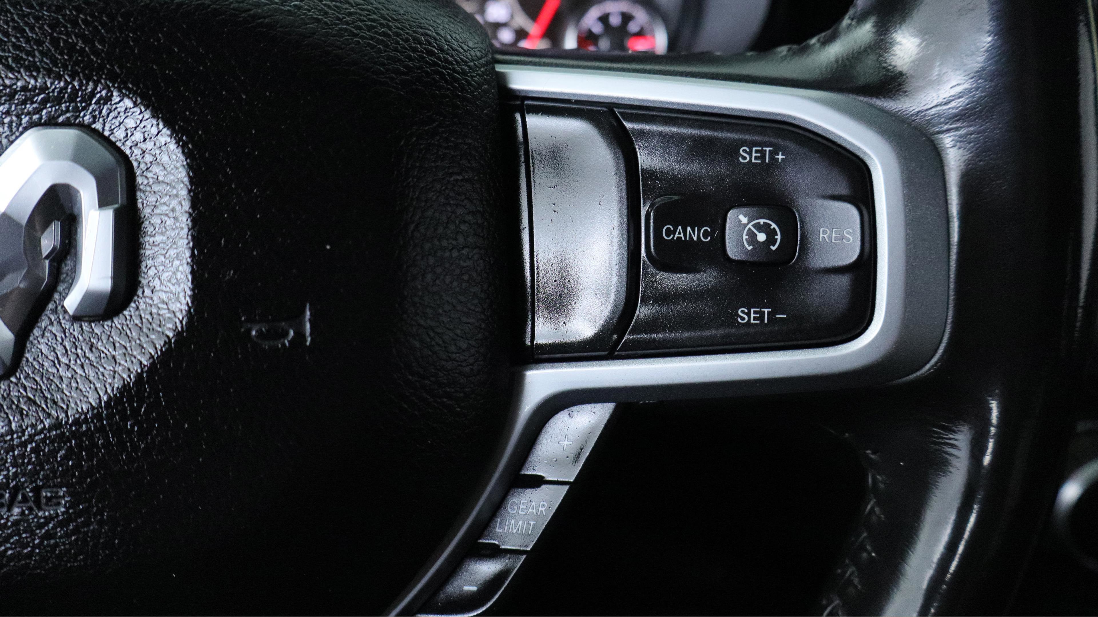2021 RAM 1500 Big Horn Quad Cab 4x4 6'4' Box