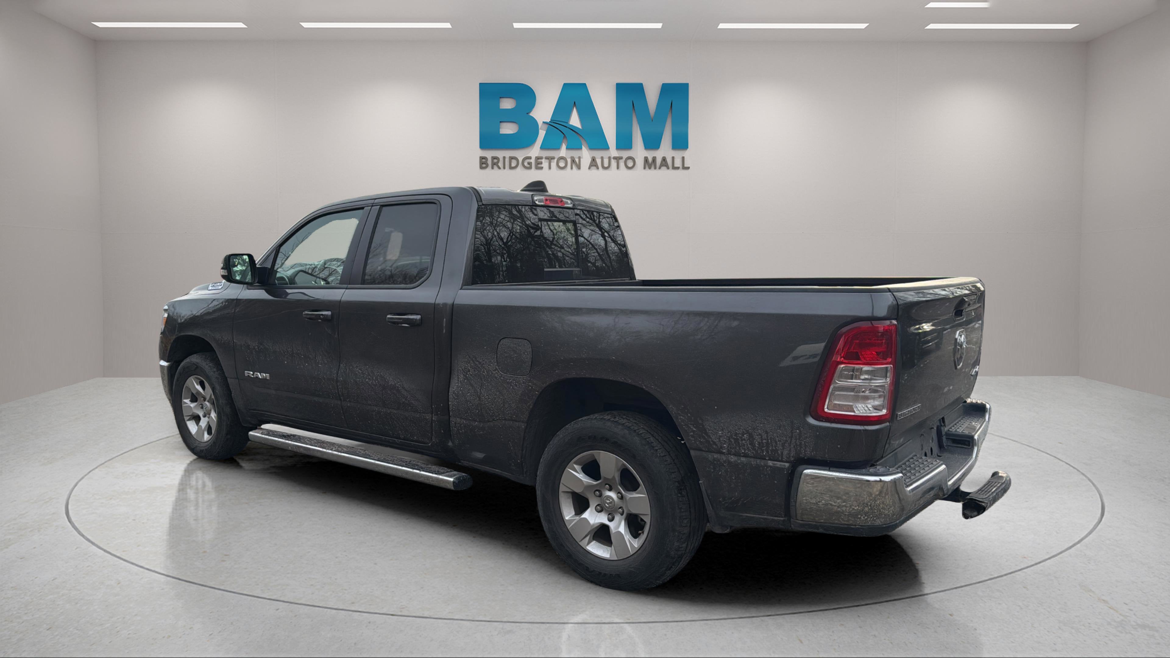 2022 RAM 1500 Big Horn Quad Cab 4x4 6'4' Box