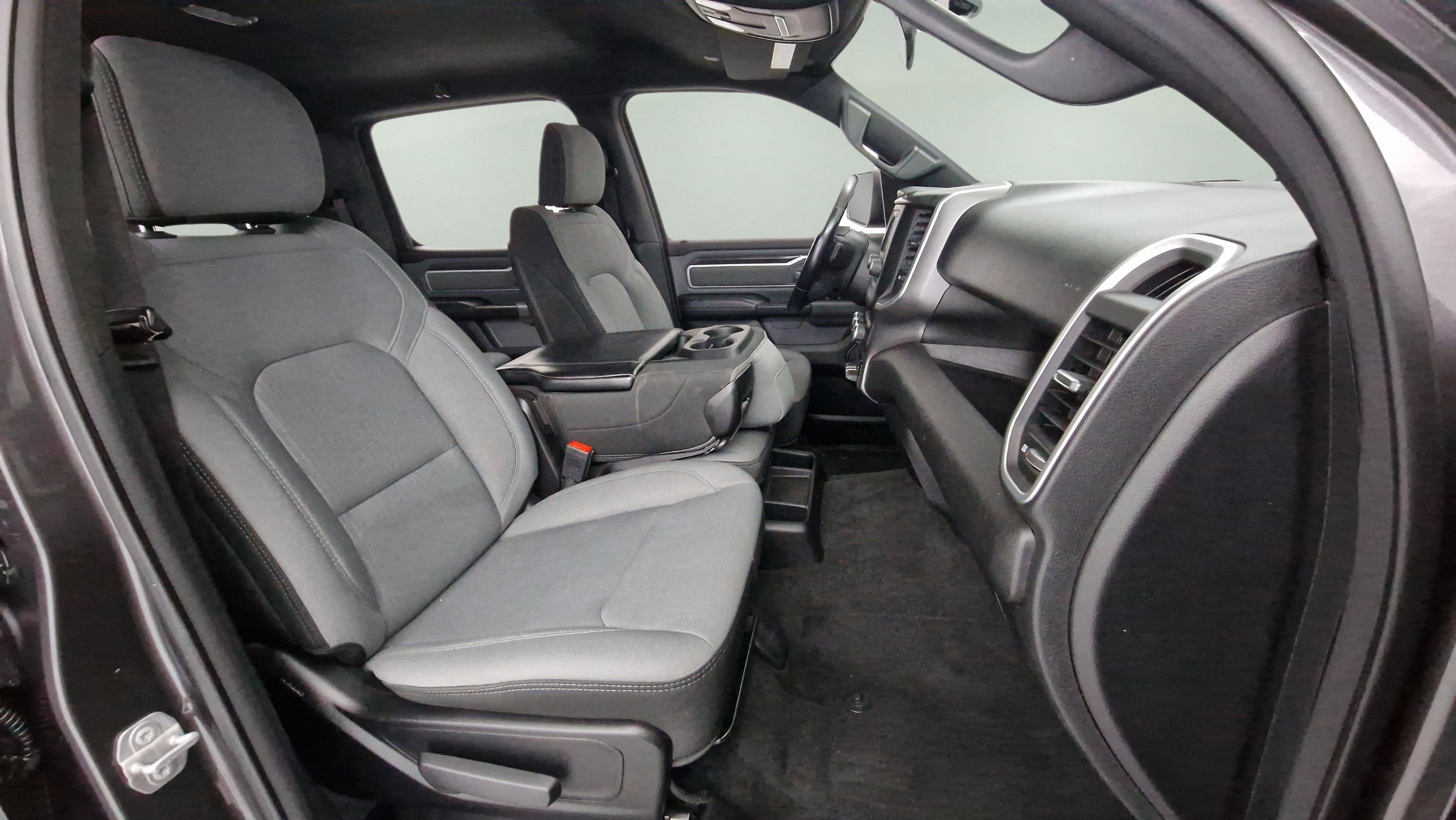 2021 RAM 1500 Big Horn Crew Cab 4x4 5'7' Box