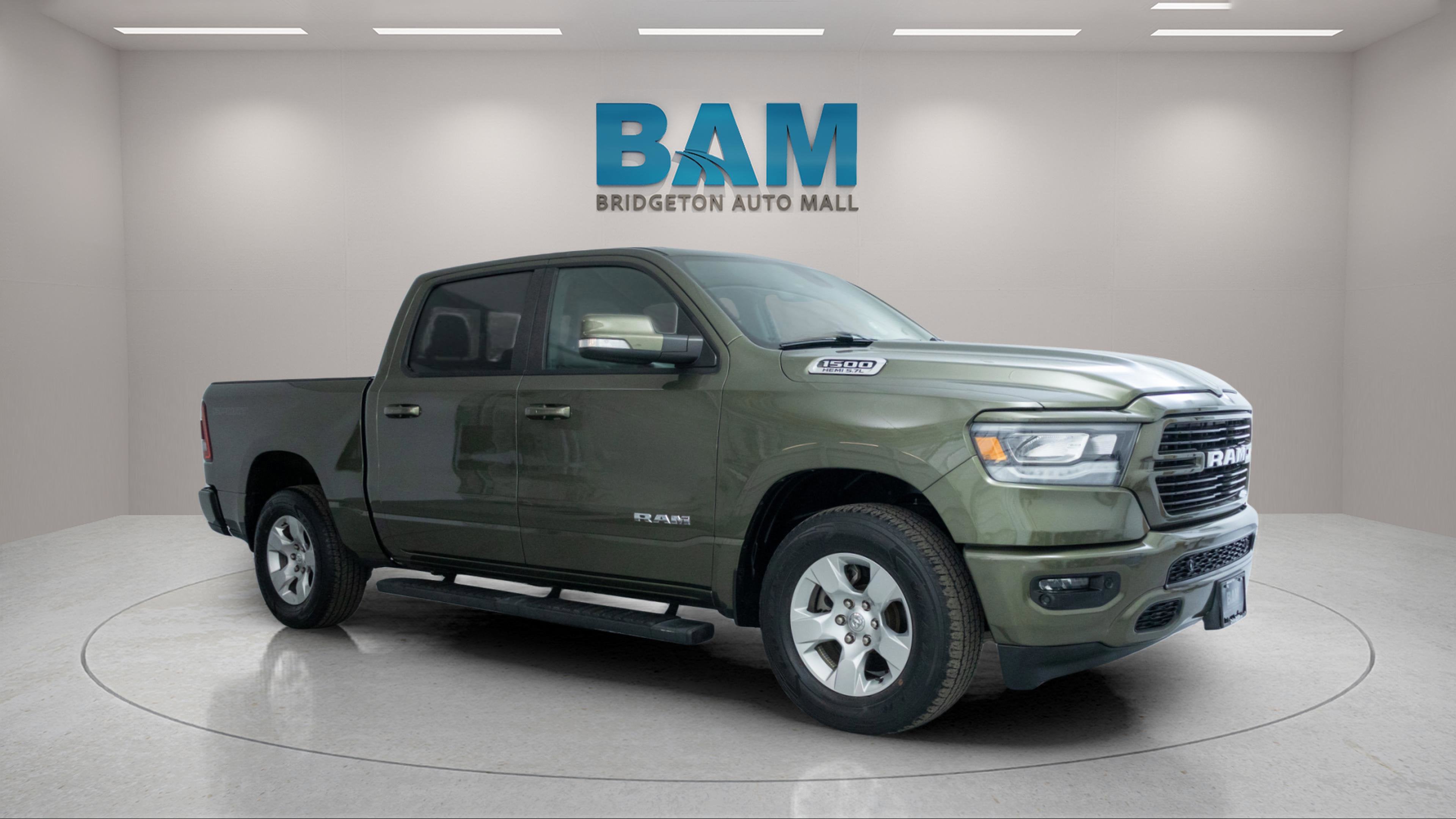 2020 RAM 1500 Big Horn Crew Cab 4x4 5'7' Box