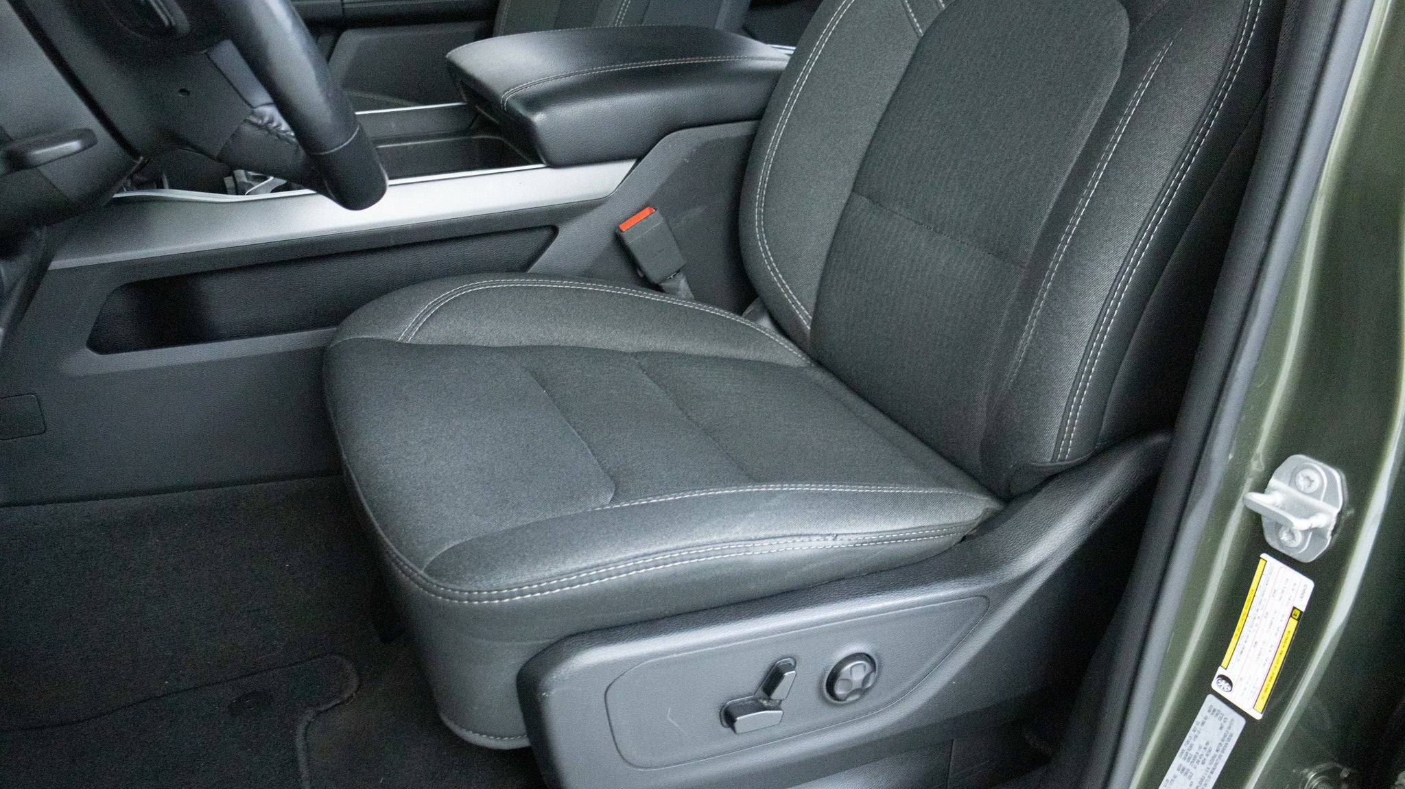 2020 RAM 1500 Big Horn Crew Cab 4x4 5'7' Box