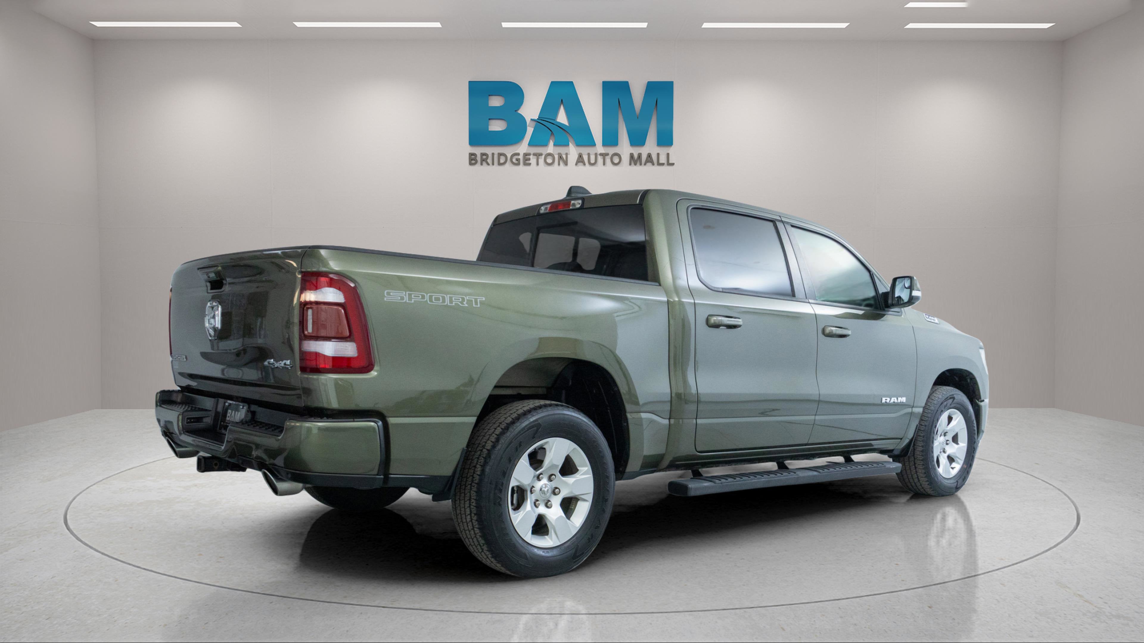 2020 RAM 1500 Big Horn Crew Cab 4x4 5'7' Box