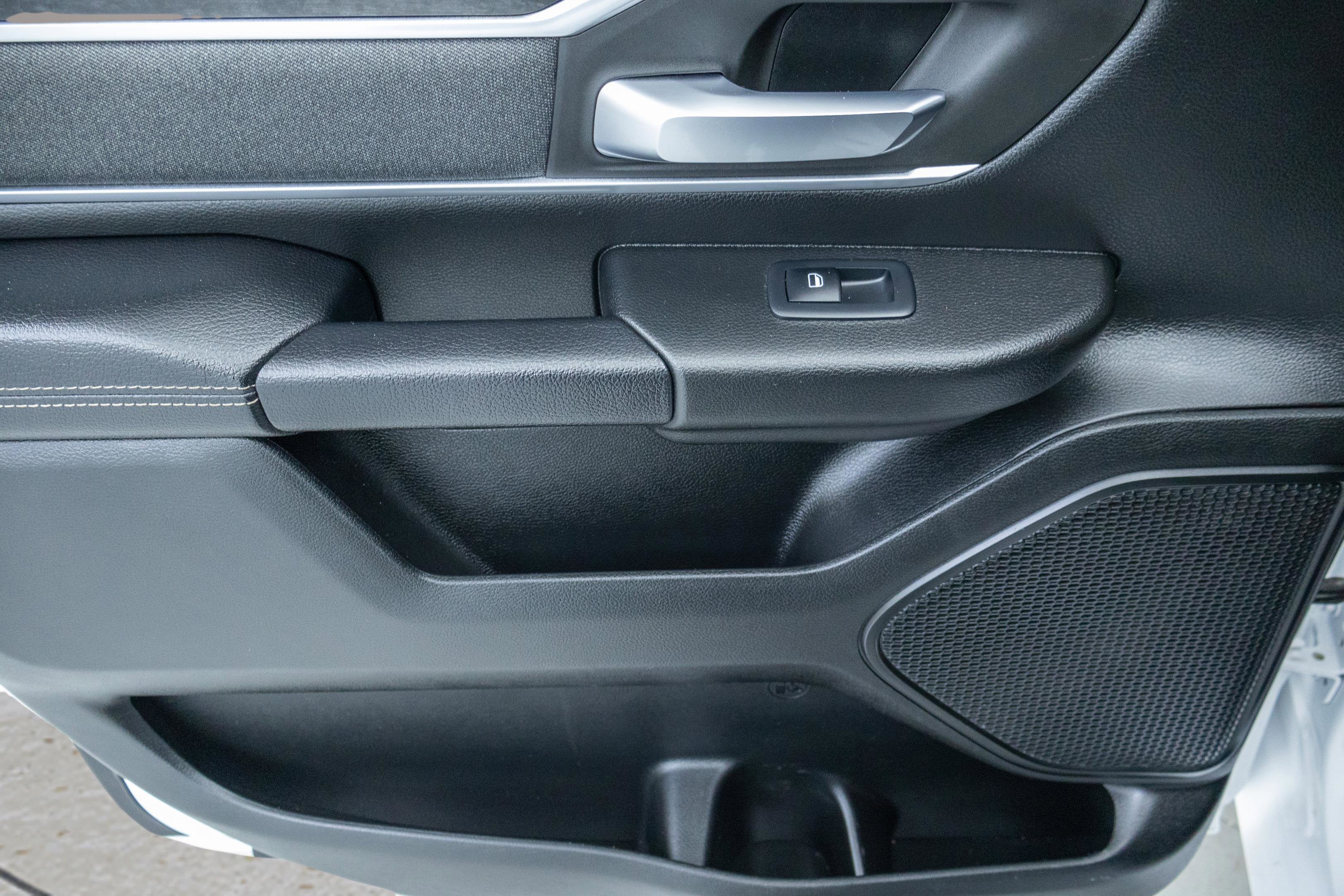 2021 RAM 1500 Big Horn Crew Cab 4x4 5'7' Box