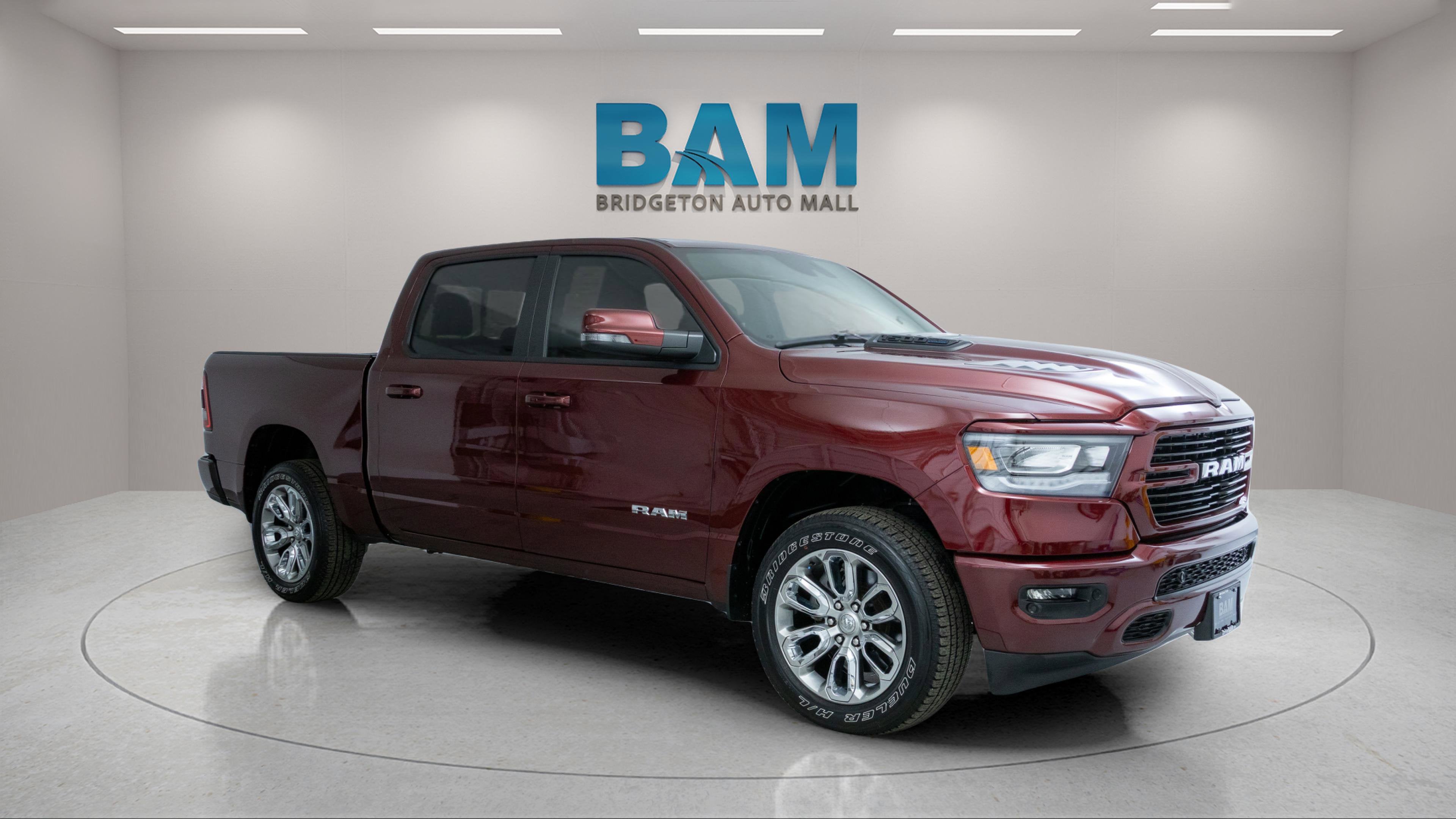 2024 RAM 1500 Laramie Crew Cab 4x4 5'7' Box
