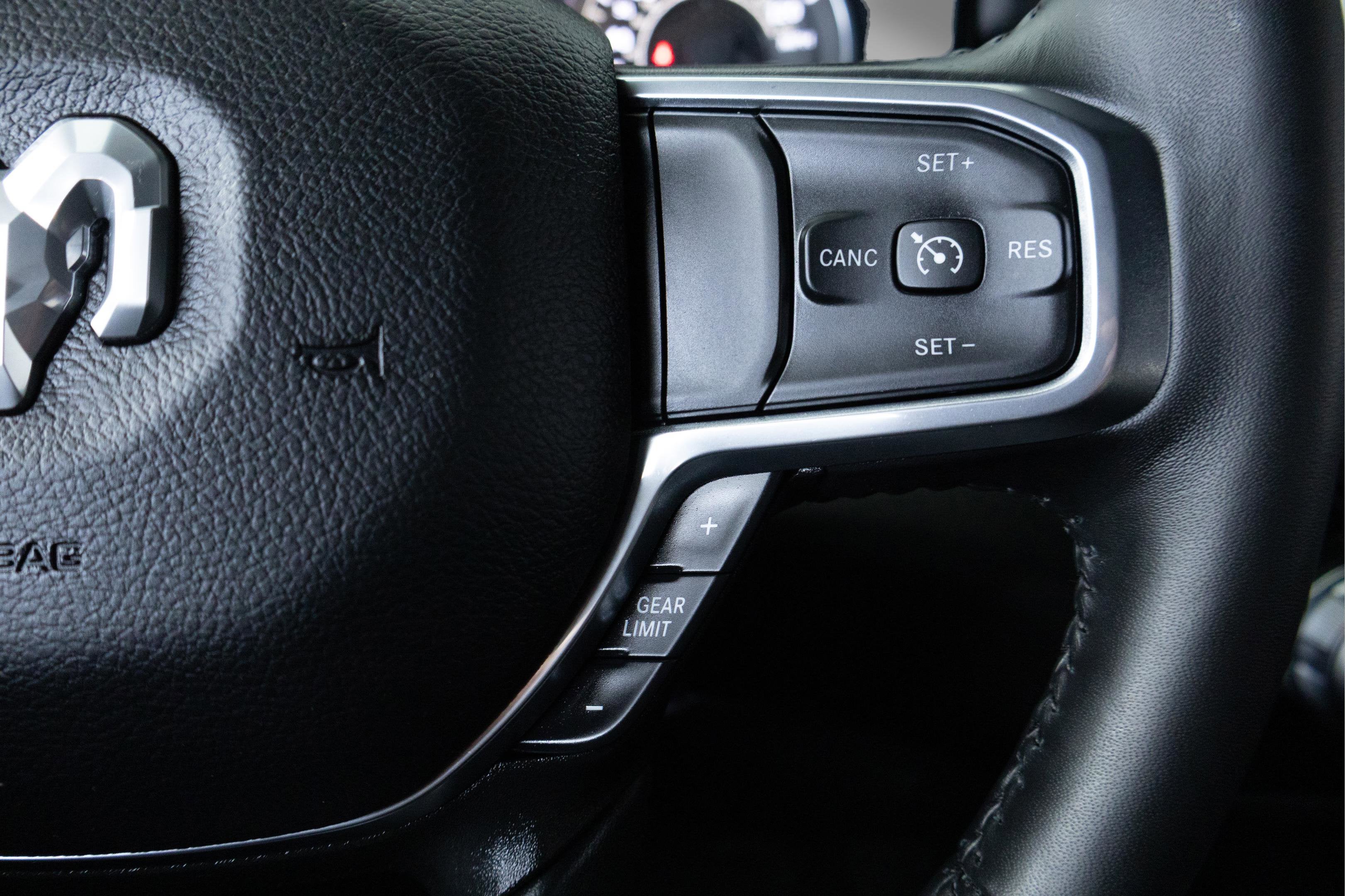 2024 RAM 1500 Laramie Crew Cab 4x4 5'7' Box