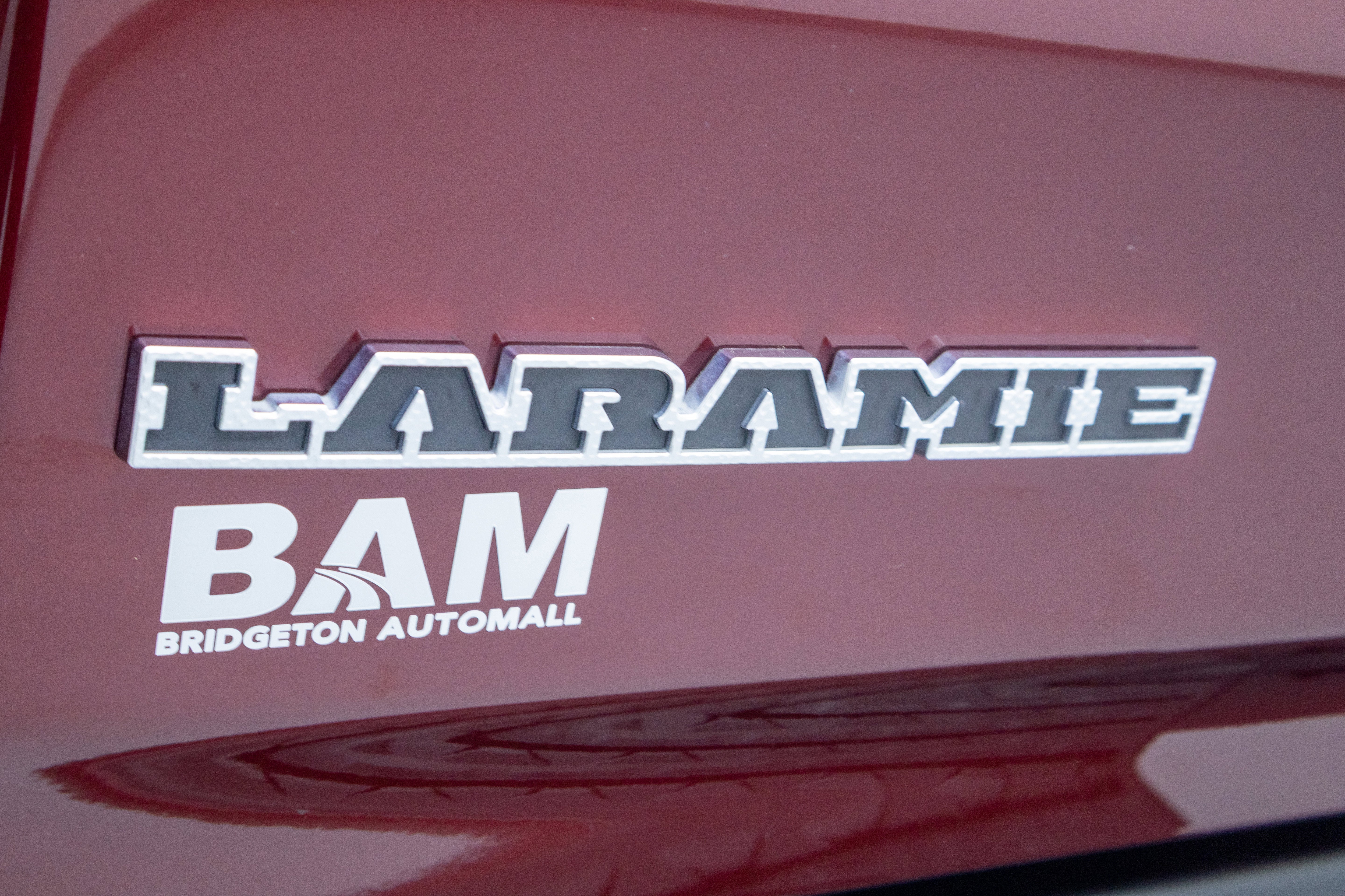 2024 RAM 1500 Laramie Crew Cab 4x4 5'7' Box