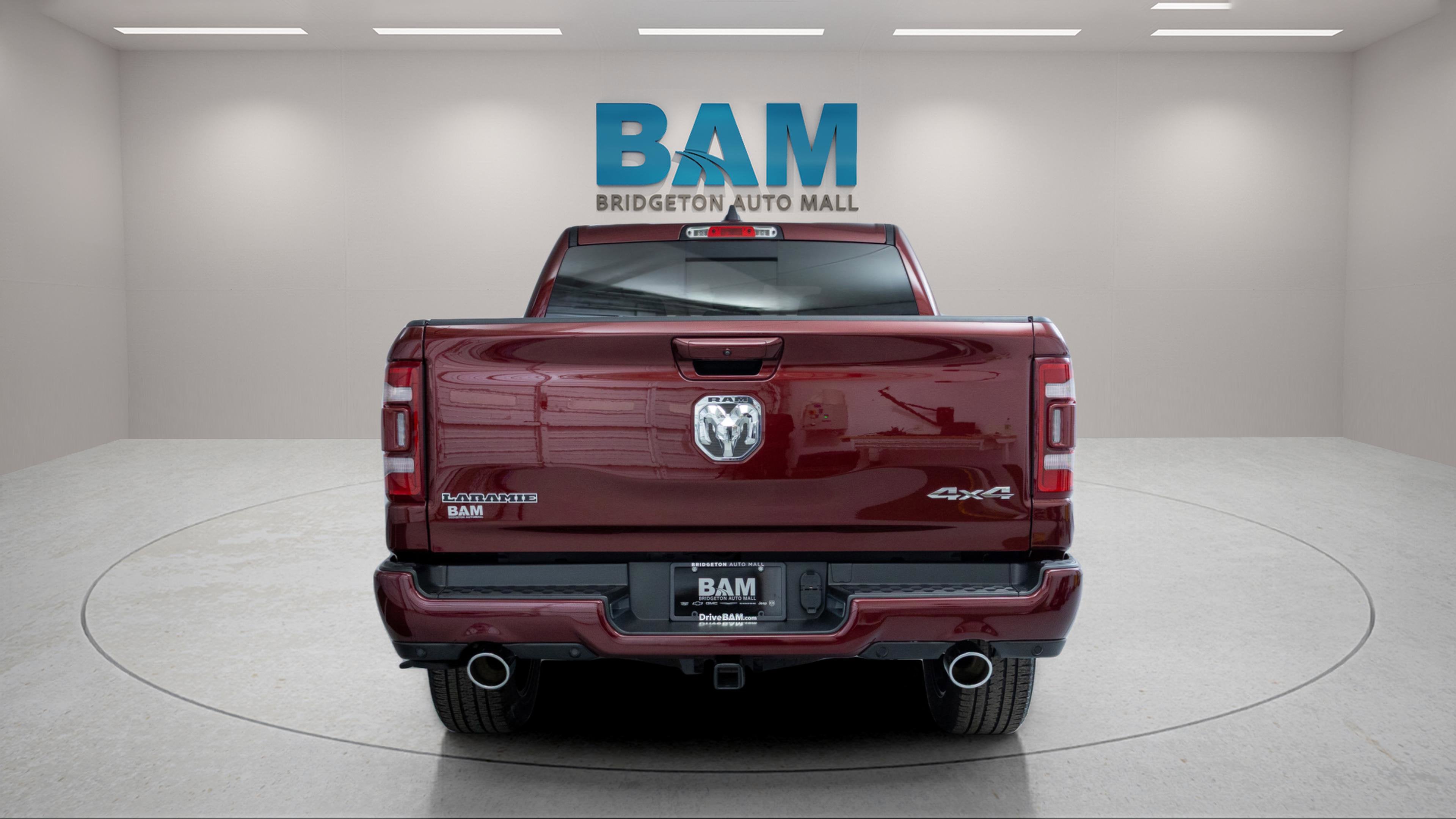 2024 RAM 1500 Laramie Crew Cab 4x4 5'7' Box