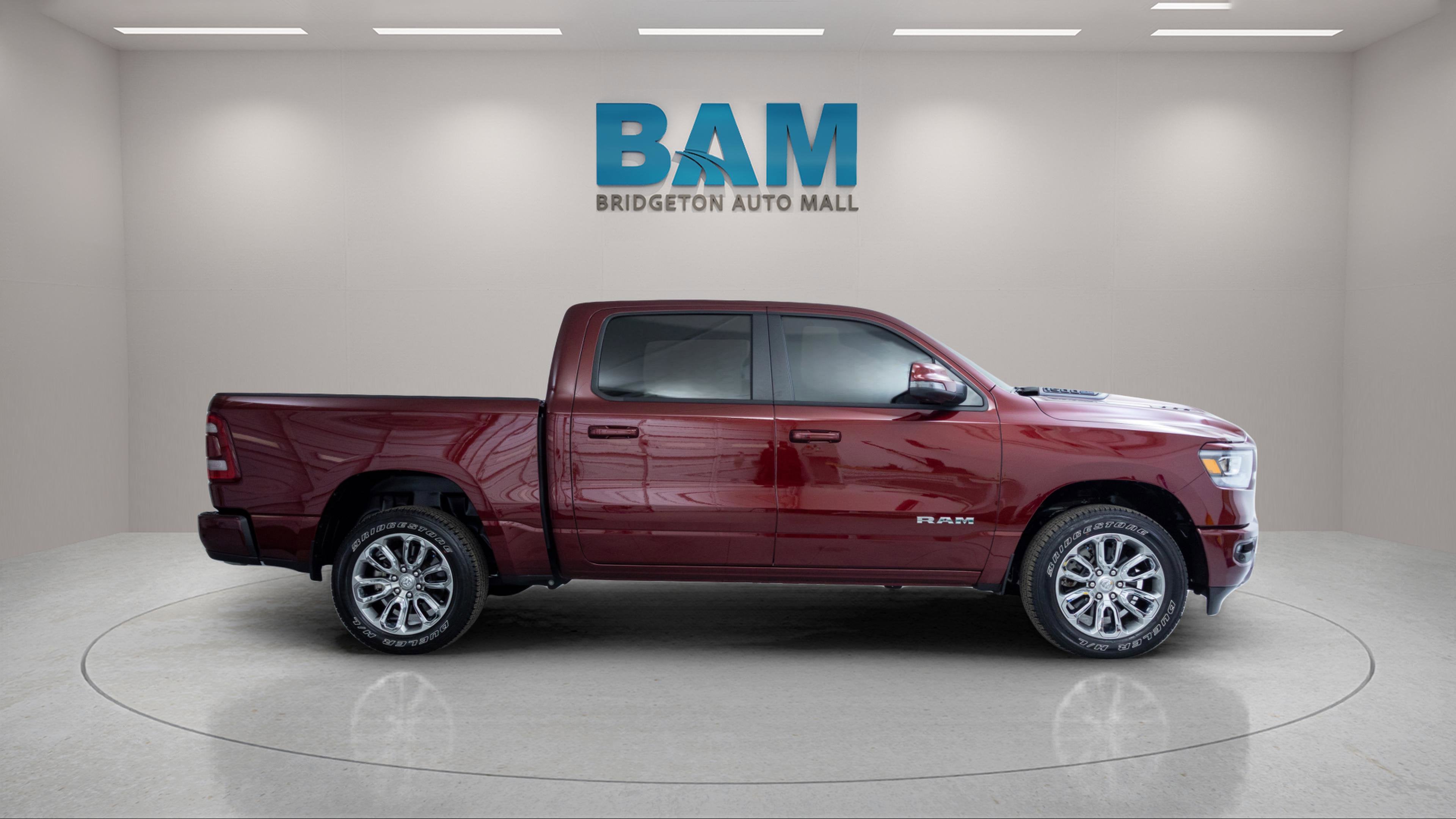 2024 RAM 1500 Laramie Crew Cab 4x4 5'7' Box