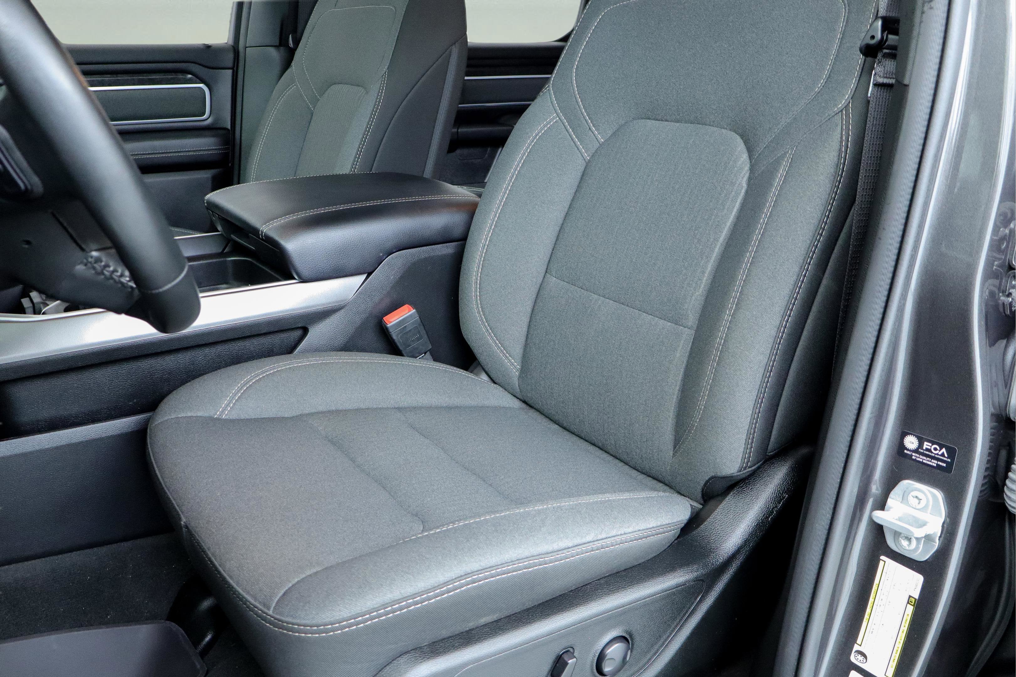 2023 RAM 1500 Big Horn Crew Cab 4x4 6'4' Box