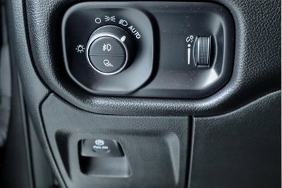 2023 RAM 1500 Big Horn Crew Cab 4x4 6'4' Box