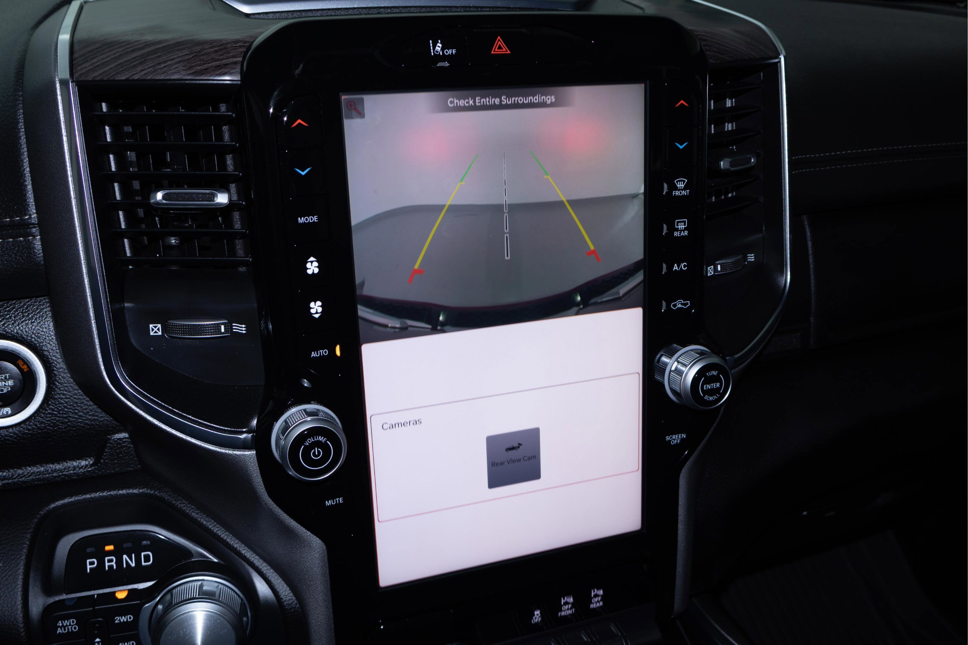 2025 RAM 1500 Laramie Crew Cab 4x4 6'4' Box