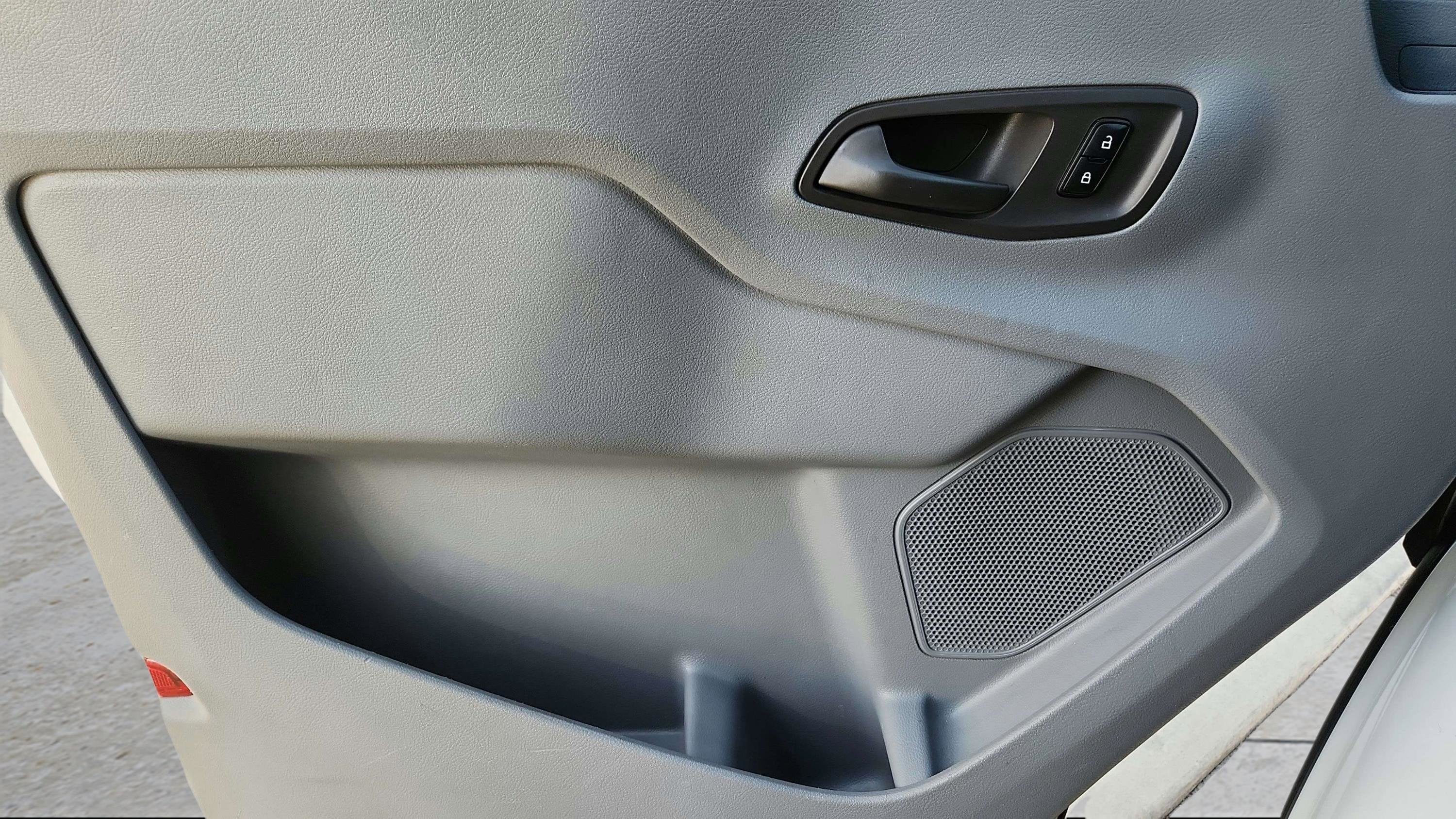 2017 Ford Transit-350 w/Sliding Pass-Side Cargo-Door