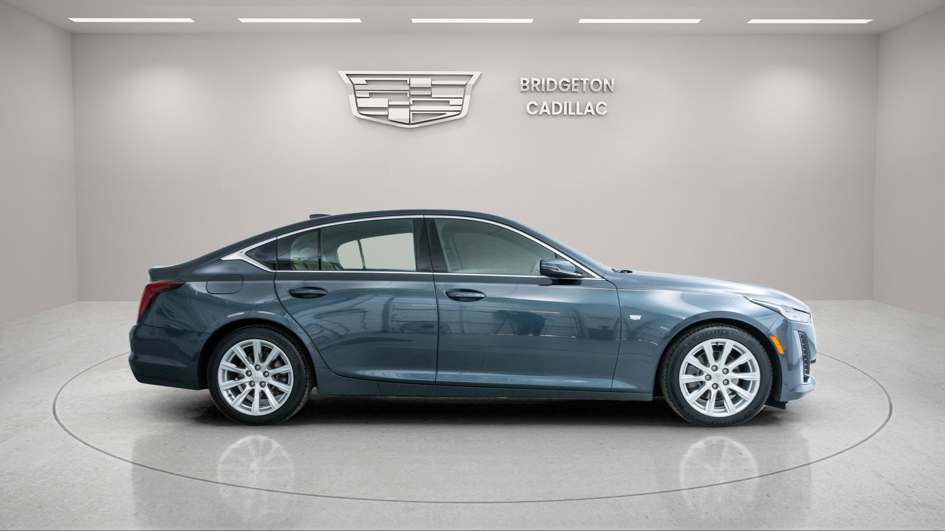 2021 Cadillac CT5 Luxury