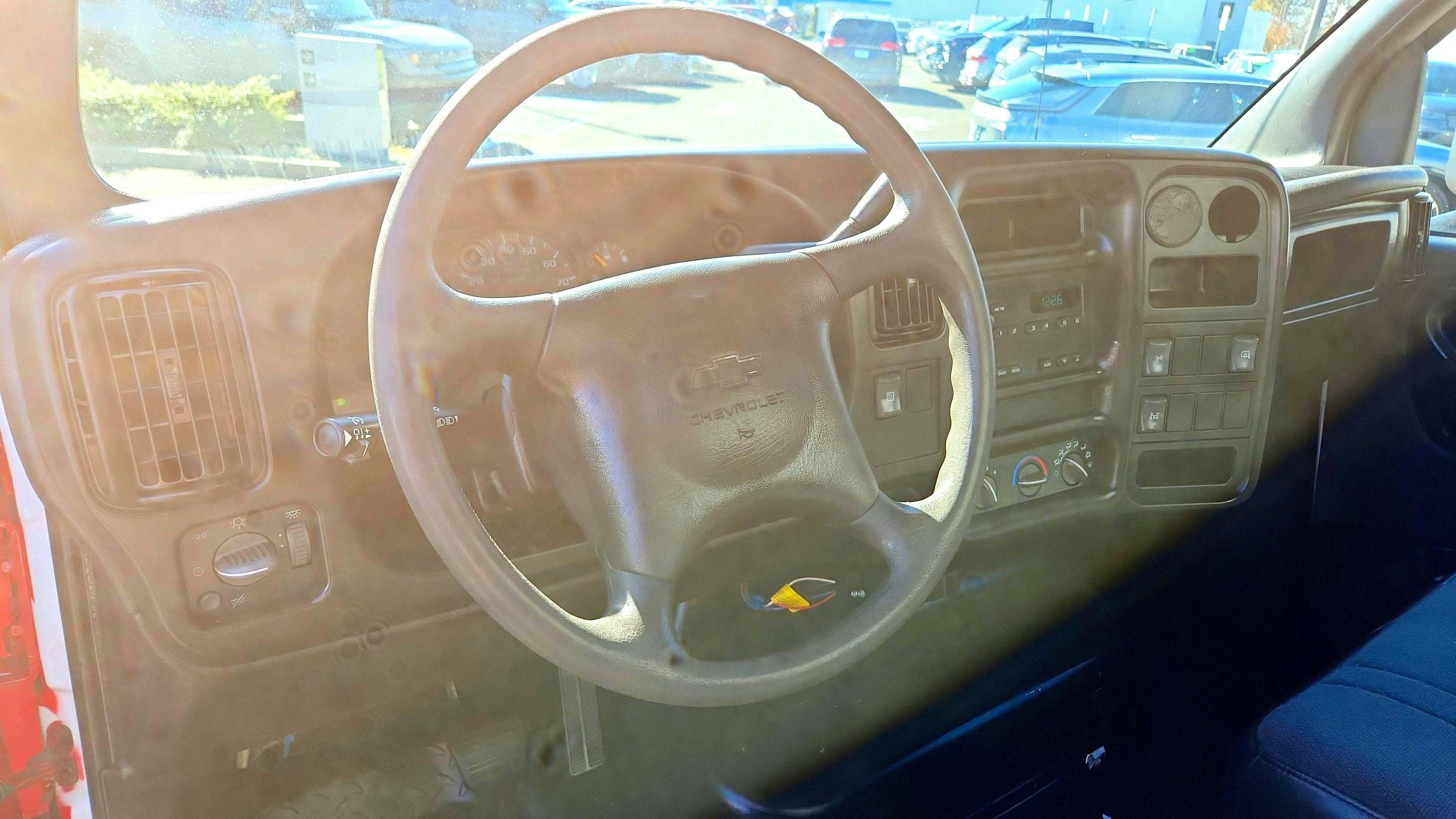 2005 Chevrolet CC5500 Regular Cab 2WD