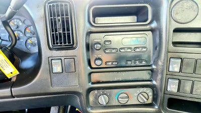 2005 Chevrolet CC5500 Regular Cab 2WD