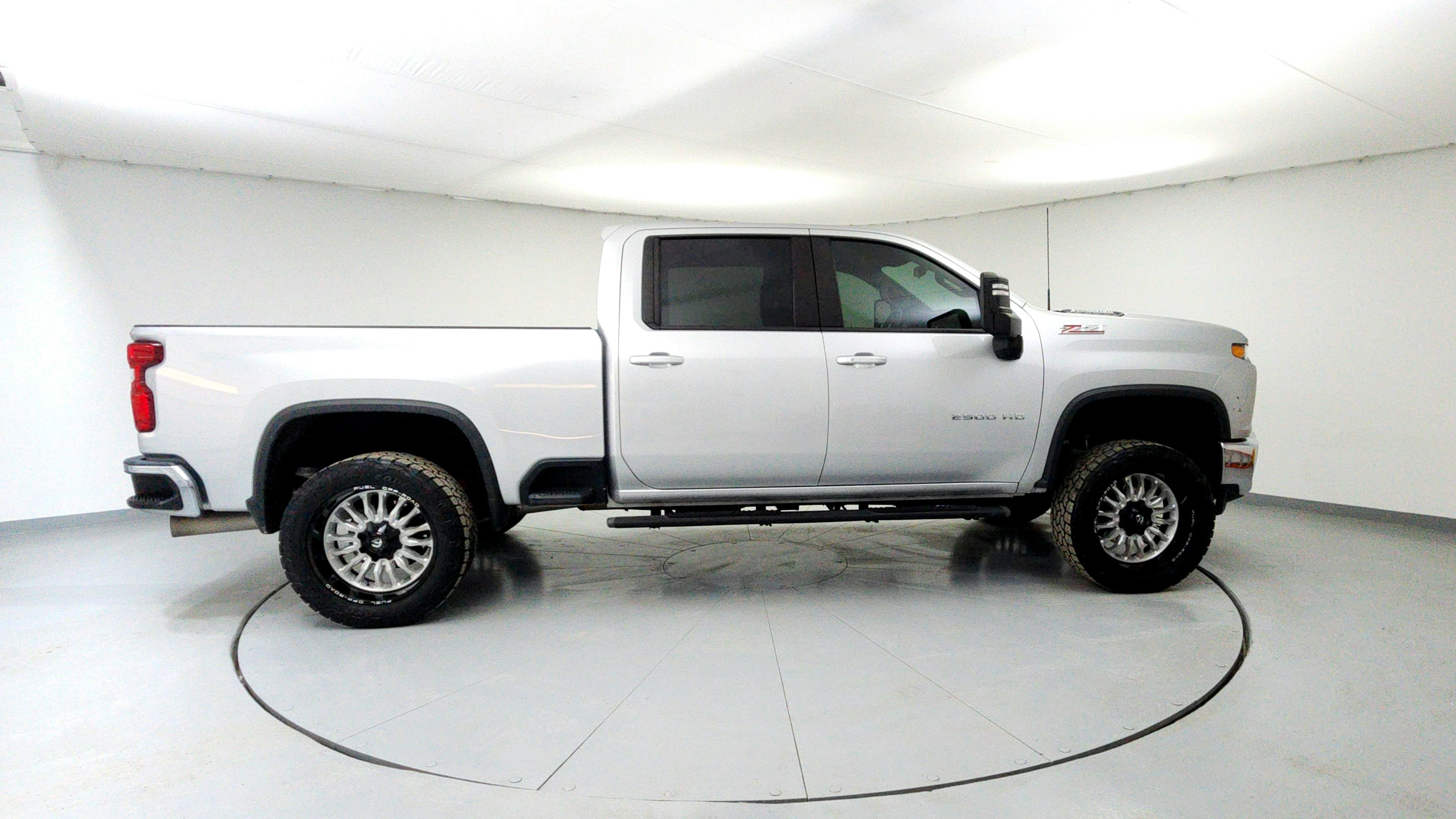 2022 Chevrolet Silverado 2500HD 4WD Crew Cab Standard Bed LT