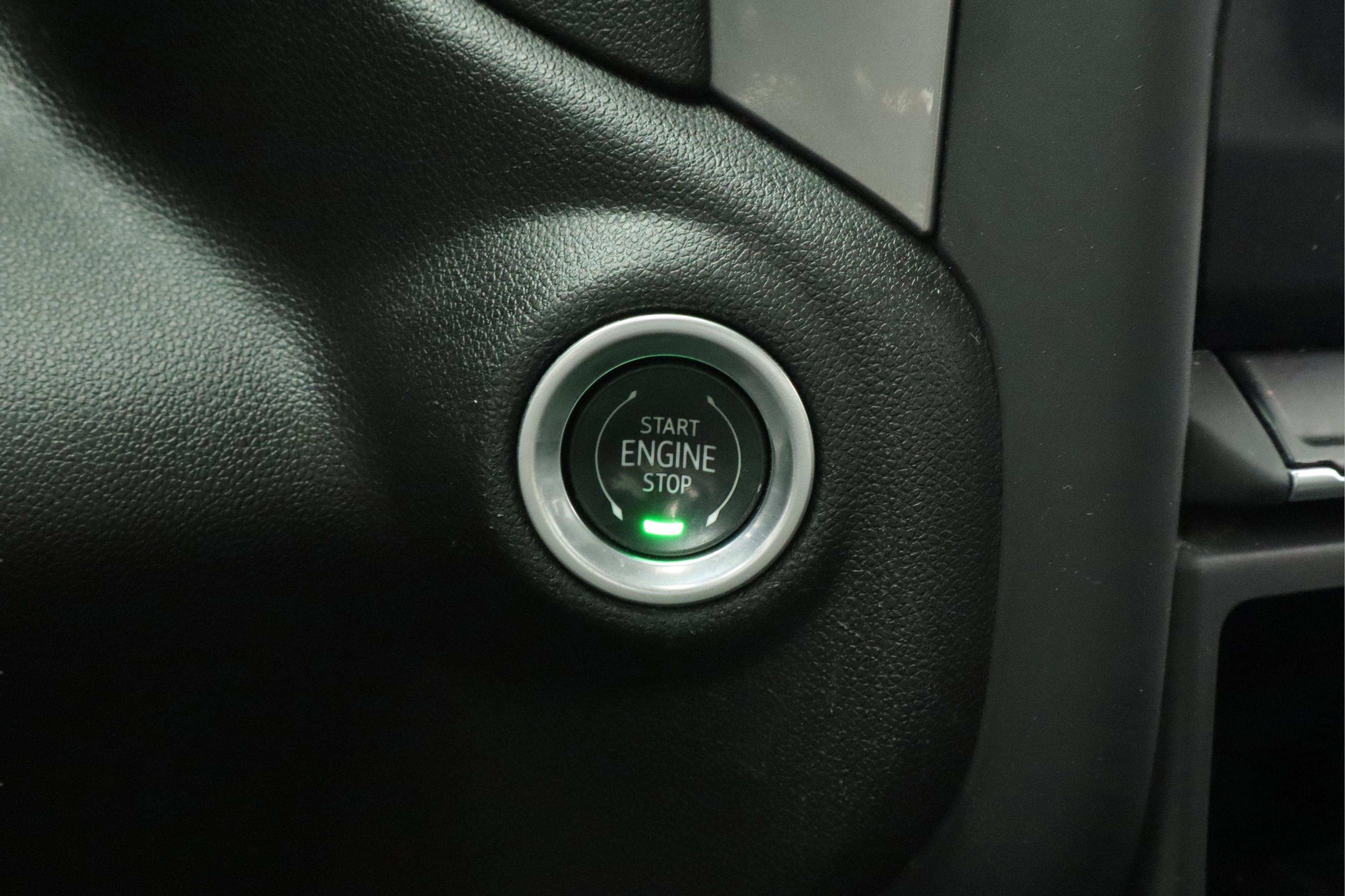 2022 Chevrolet Silverado 1500 4WD Crew Cab Short Bed Custom