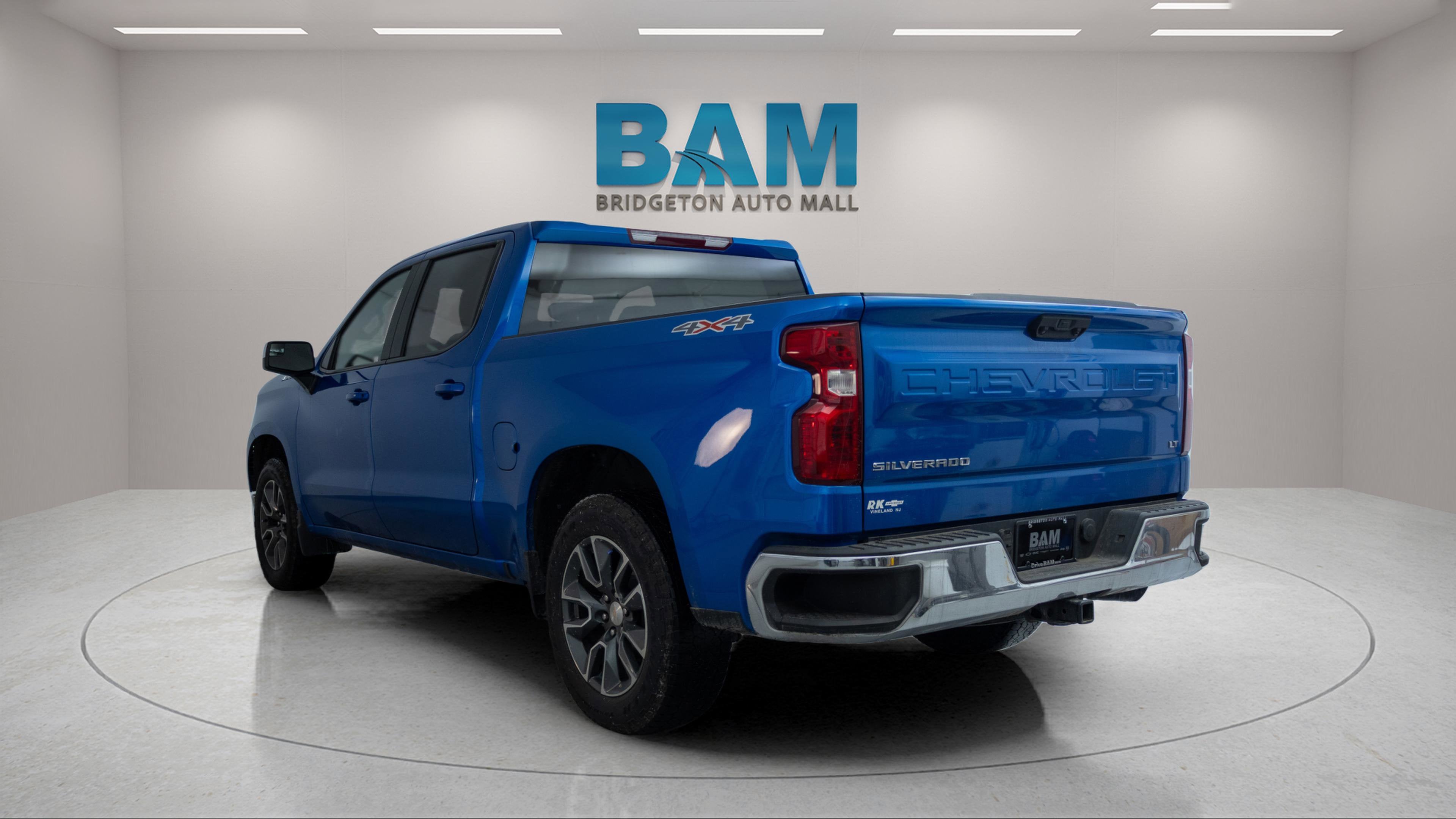 2023 Chevrolet Silverado 1500 4WD Crew Cab Standard Bed LT