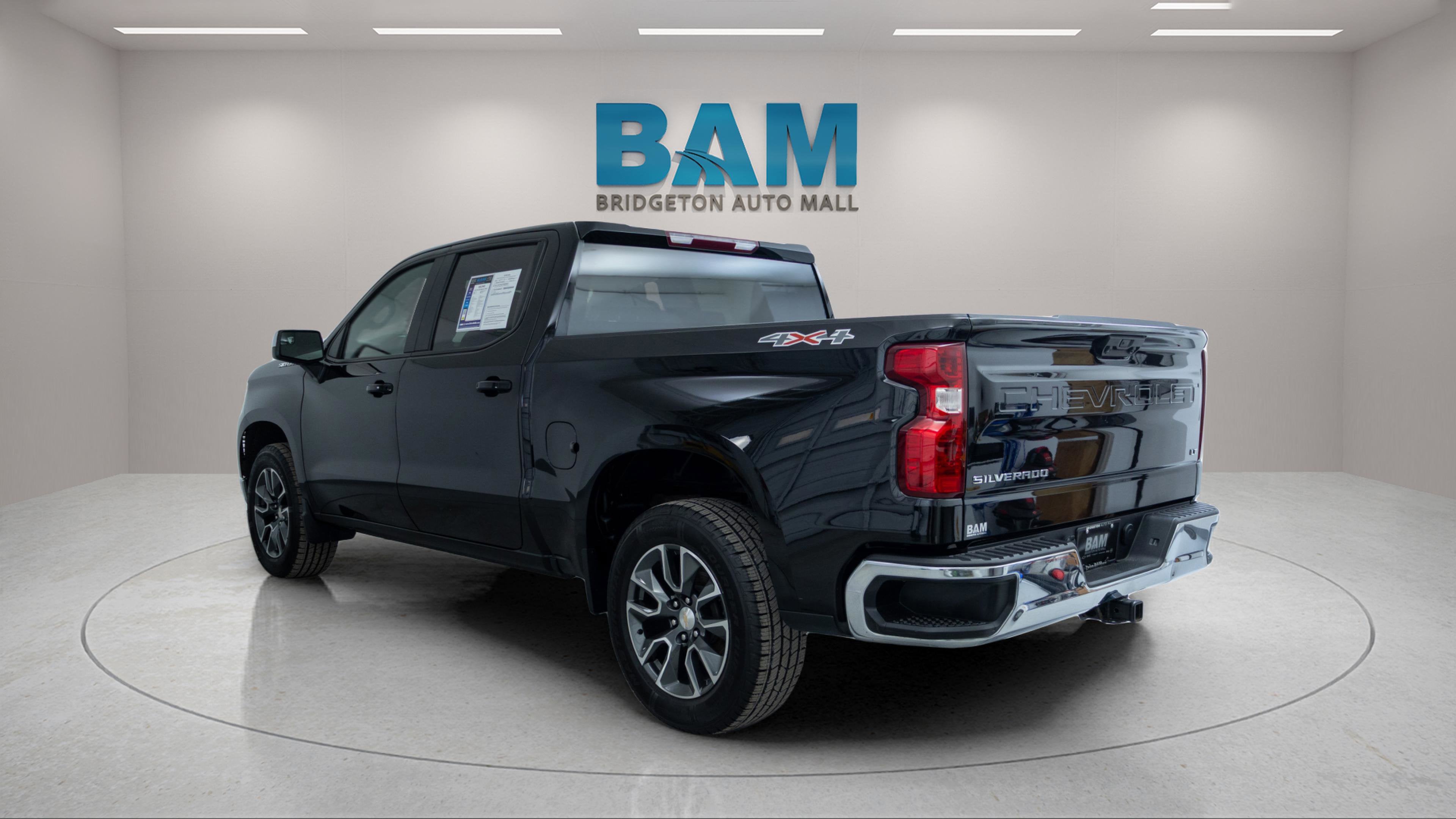 2022 Chevrolet Silverado 1500 4WD Crew Cab Short Bed LT with 2FL