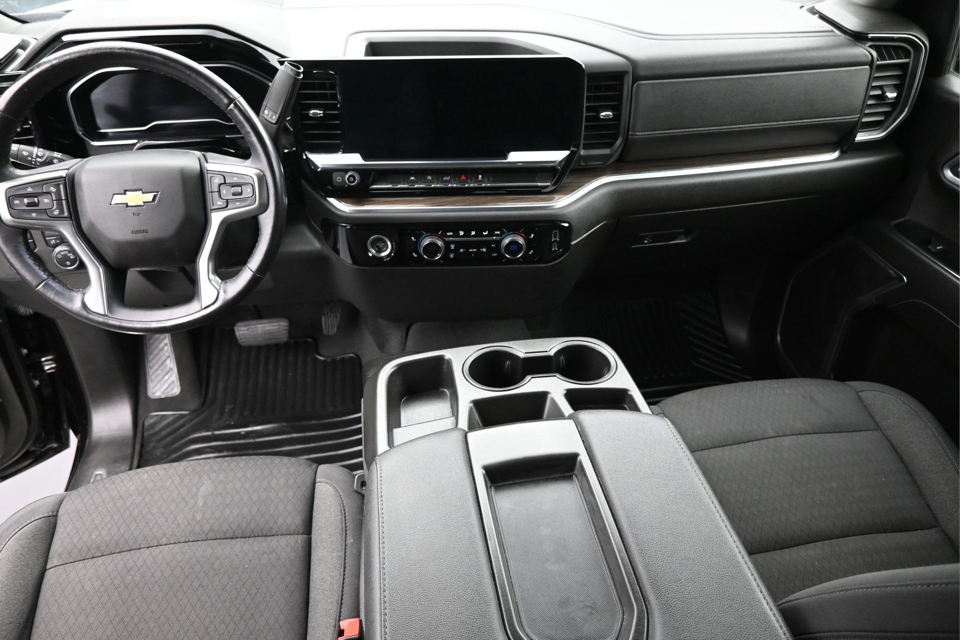 2022 Chevrolet Silverado 1500 4WD Crew Cab Short Bed LT with 2FL