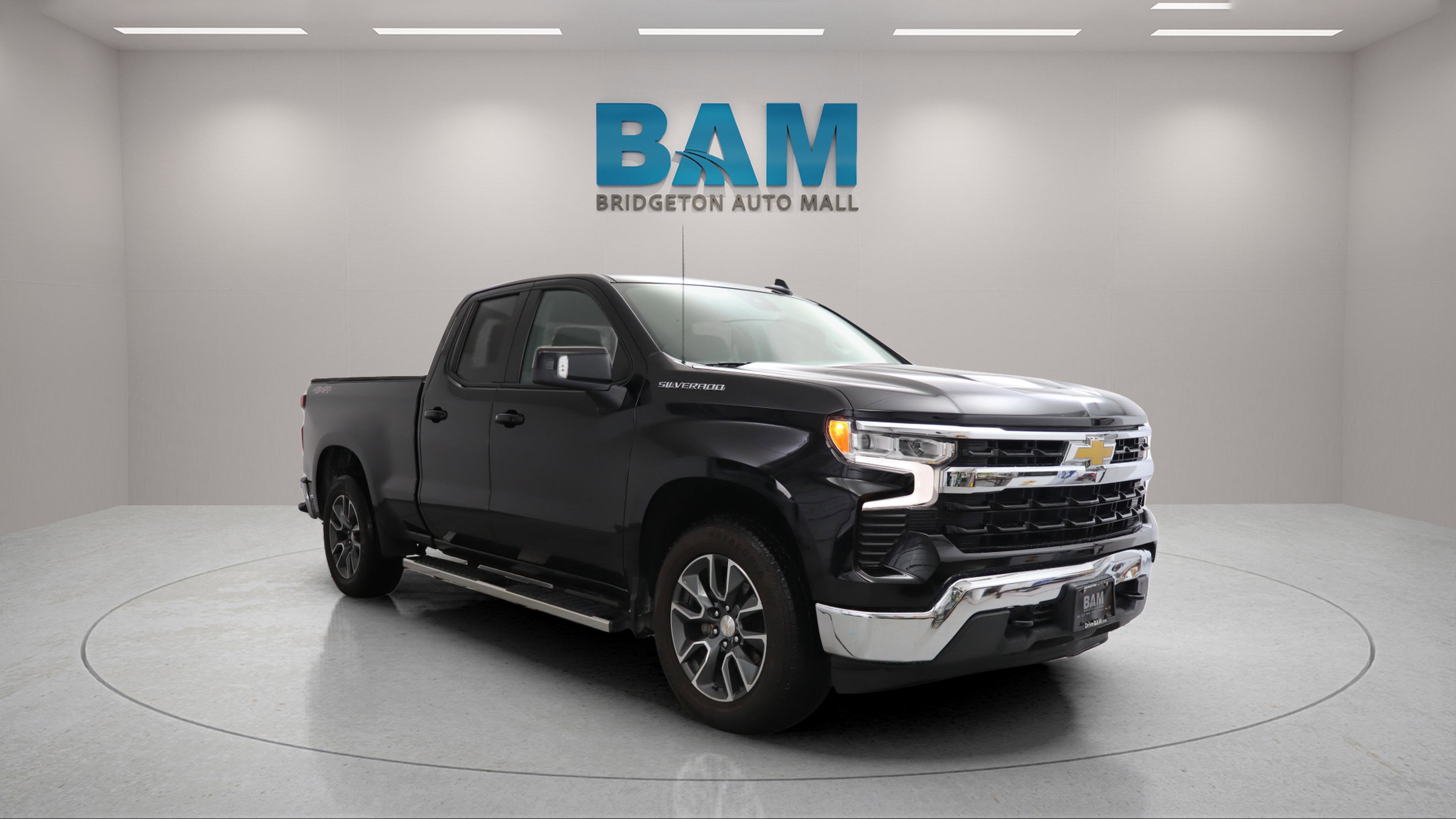2023 Chevrolet Silverado 1500 4WD Double Cab Standard Bed LT with 2FT