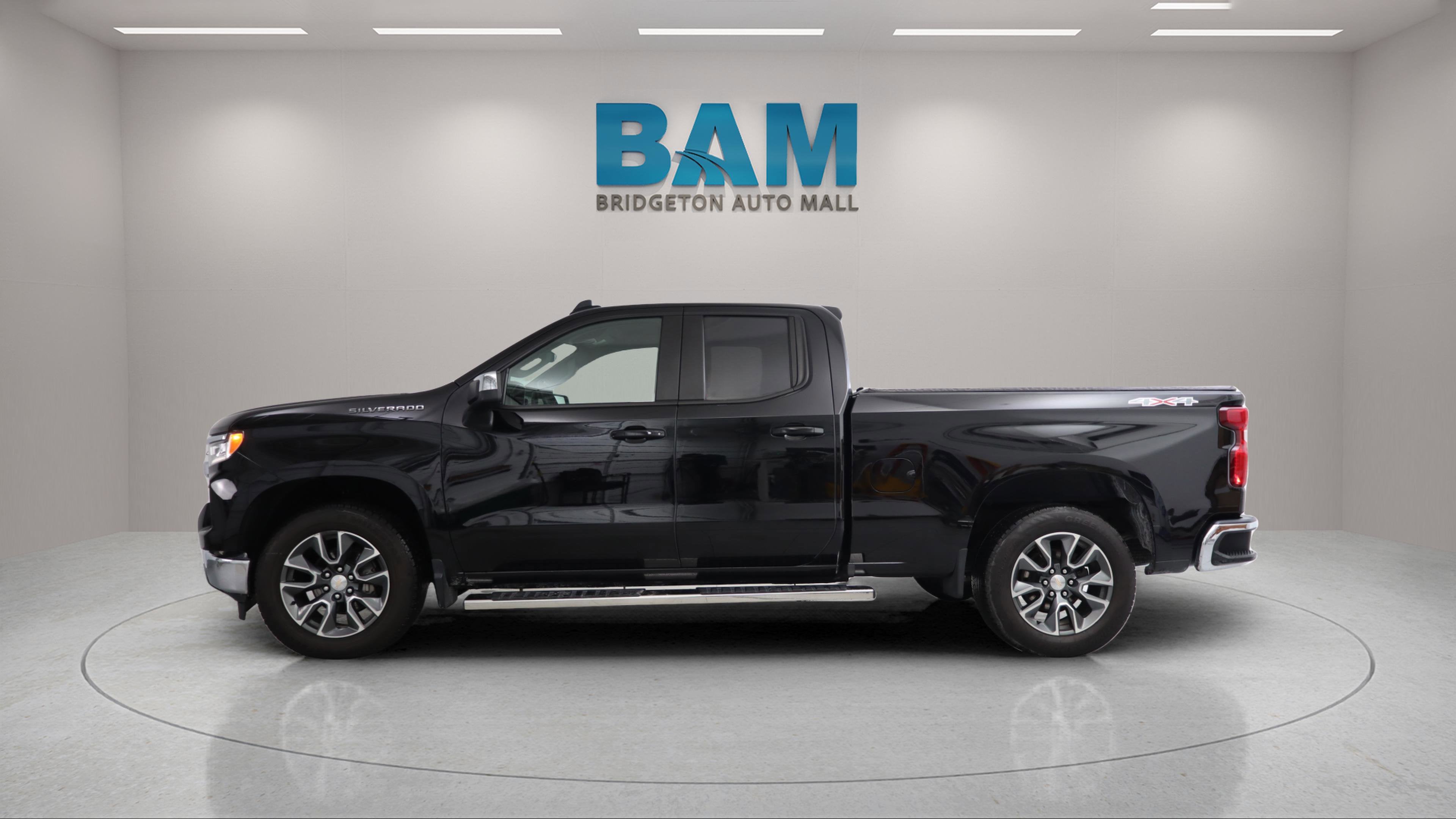 2023 Chevrolet Silverado 1500 4WD Double Cab Standard Bed LT with 2FT