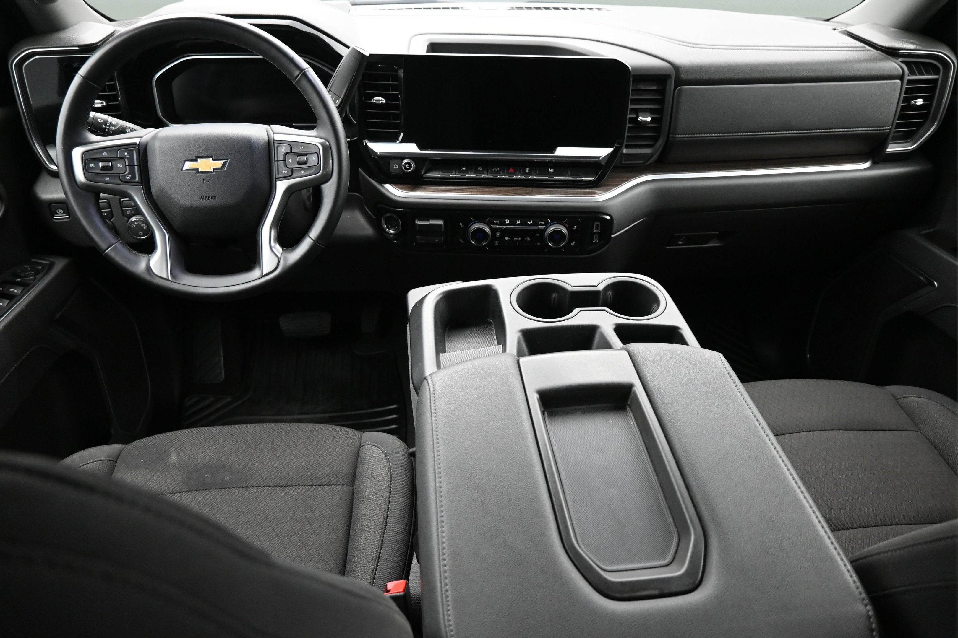 2026 Chevrolet Silverado 1500 4WD Crew Cab Standard Bed LT