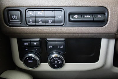 2022 GMC Yukon 4WD Denali