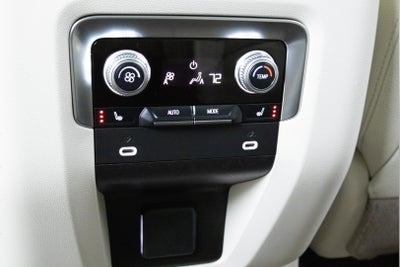 2022 GMC Yukon 4WD Denali