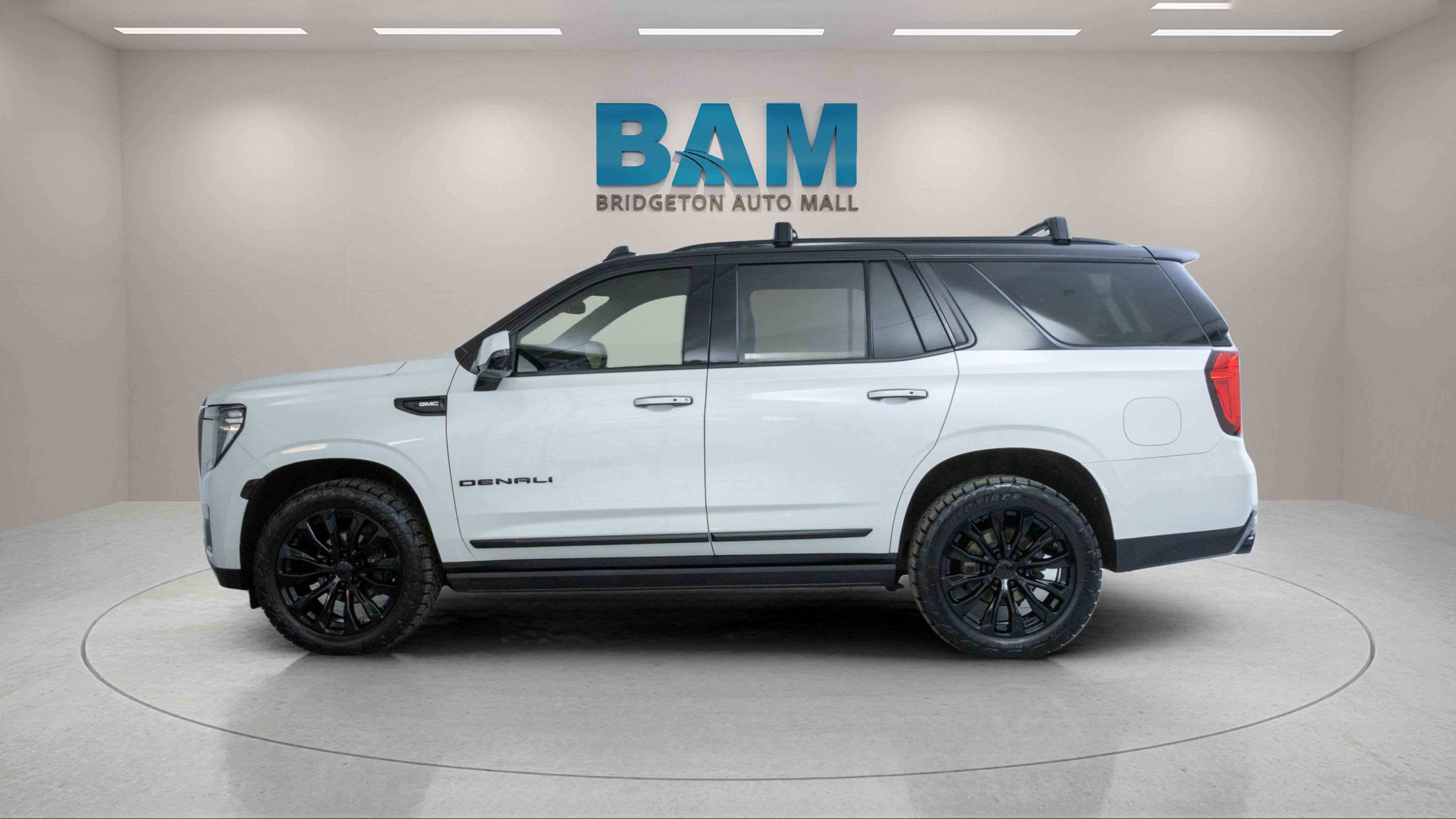 2022 GMC Yukon 4WD Denali
