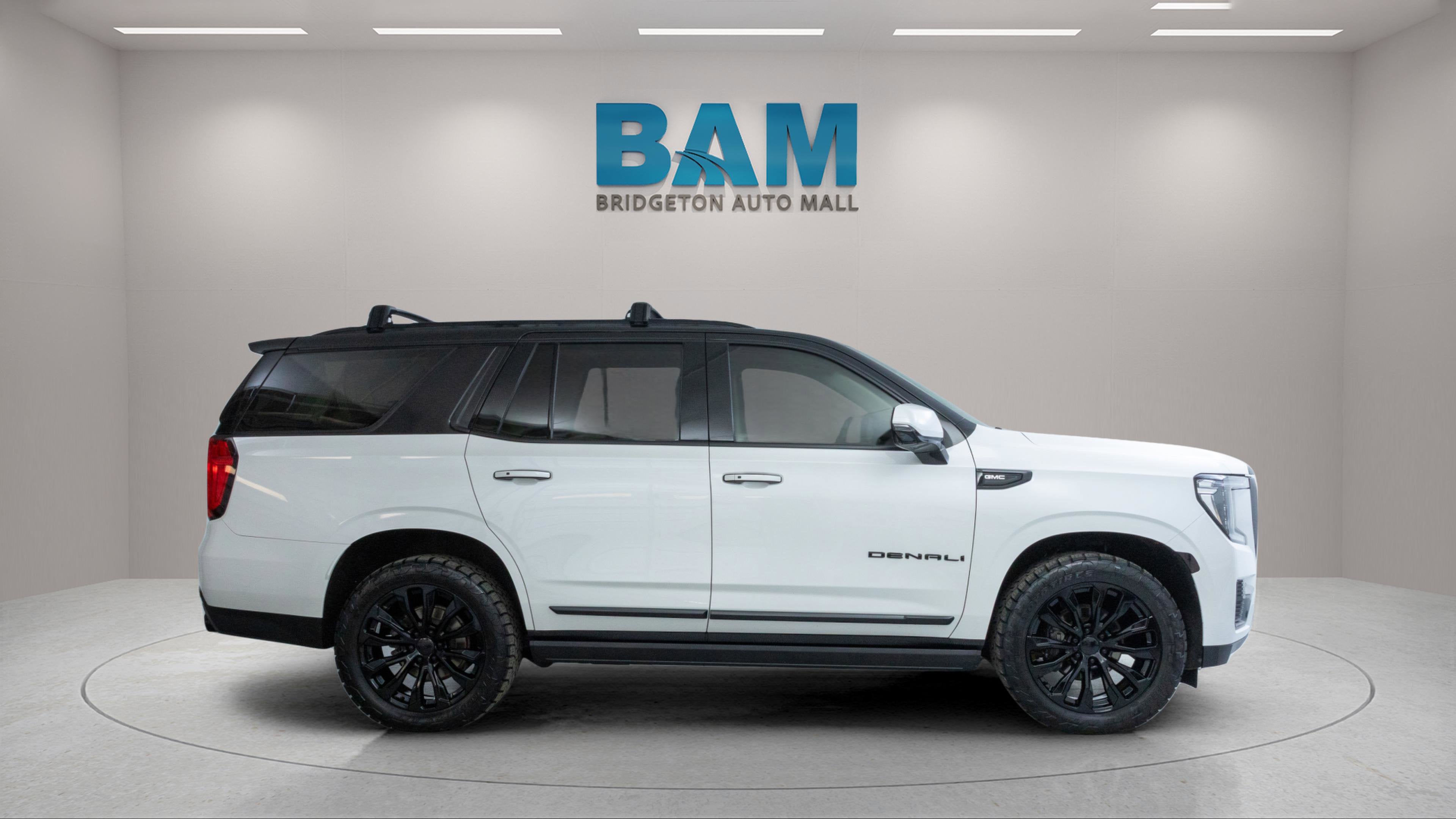 2022 GMC Yukon 4WD Denali
