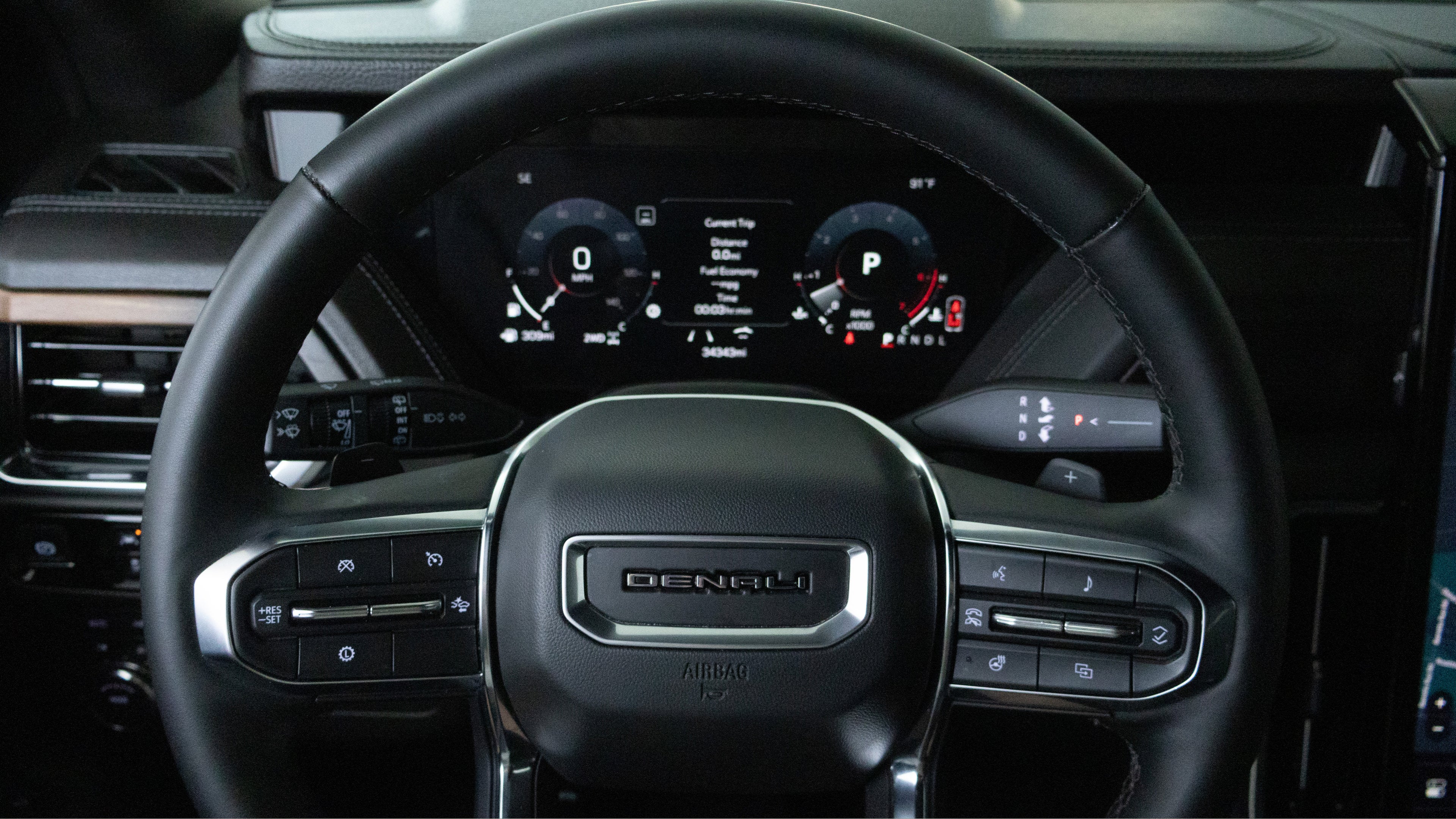 2025 GMC Yukon 4WD Denali