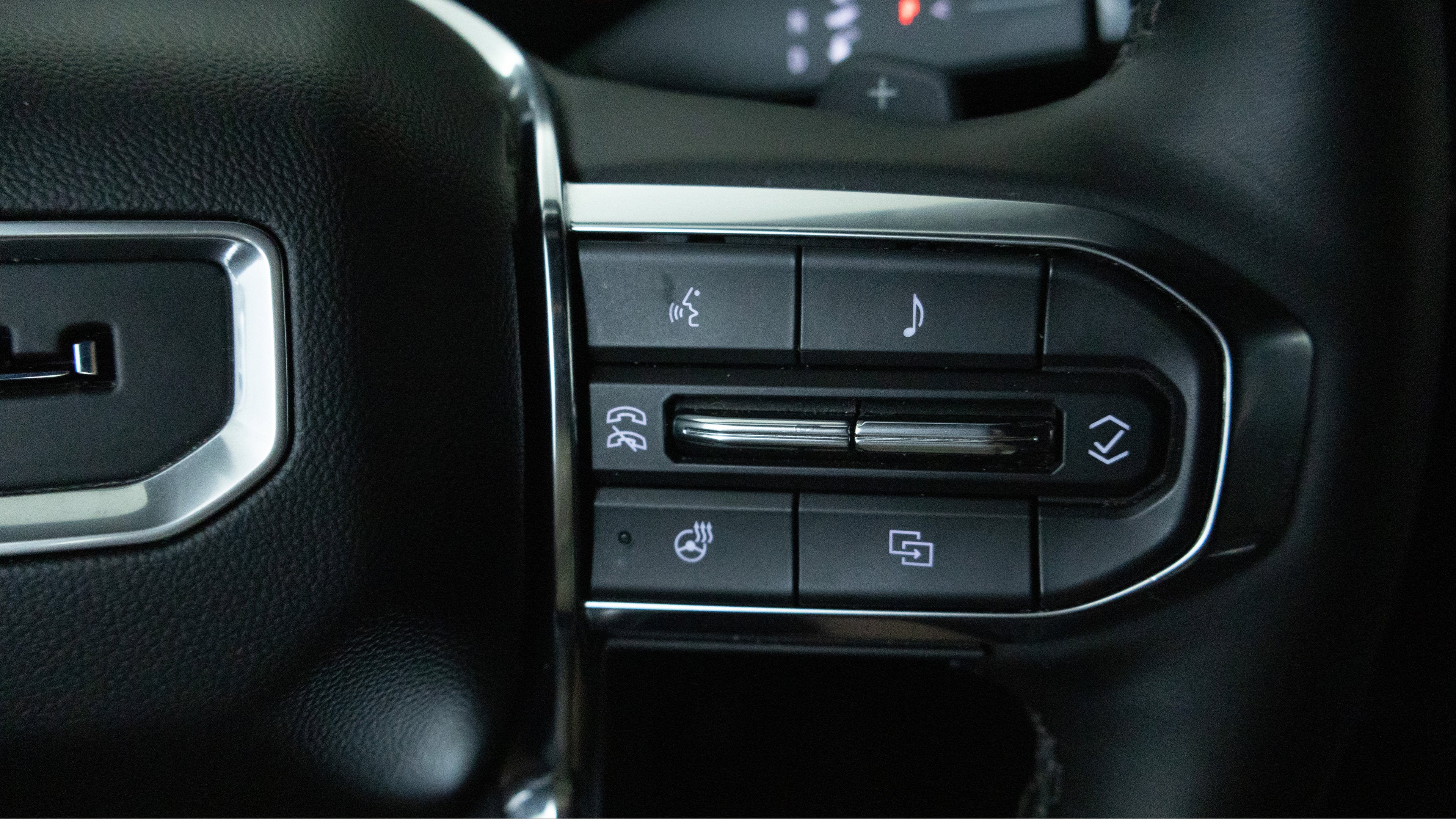2025 GMC Yukon 4WD Denali