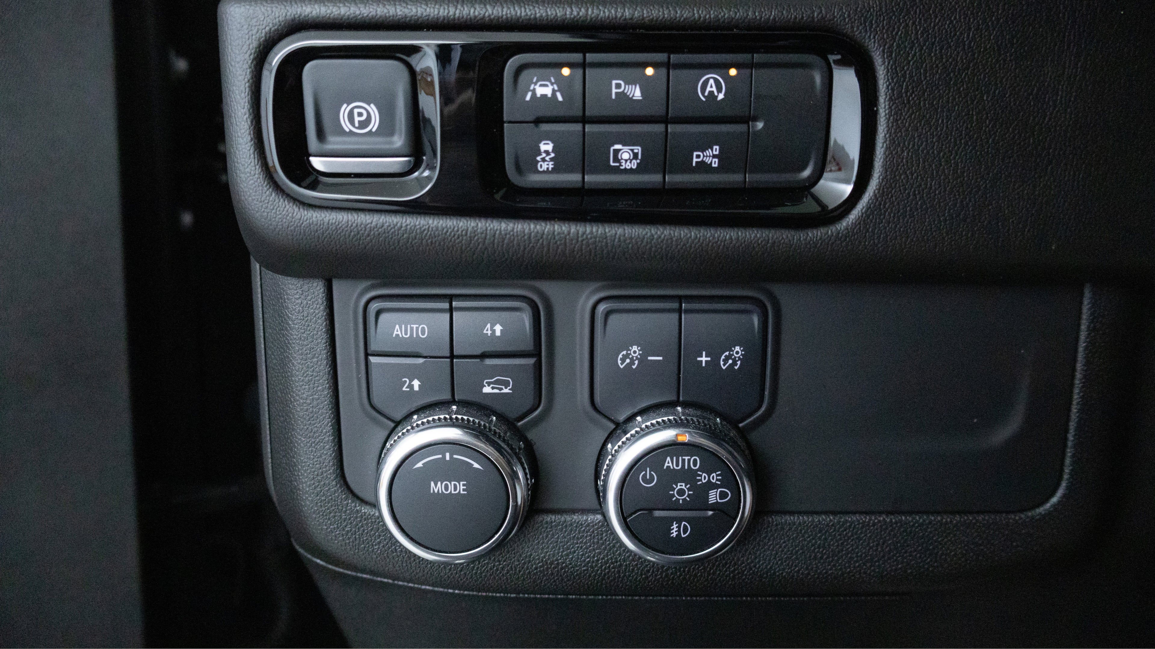 2025 GMC Yukon 4WD Denali