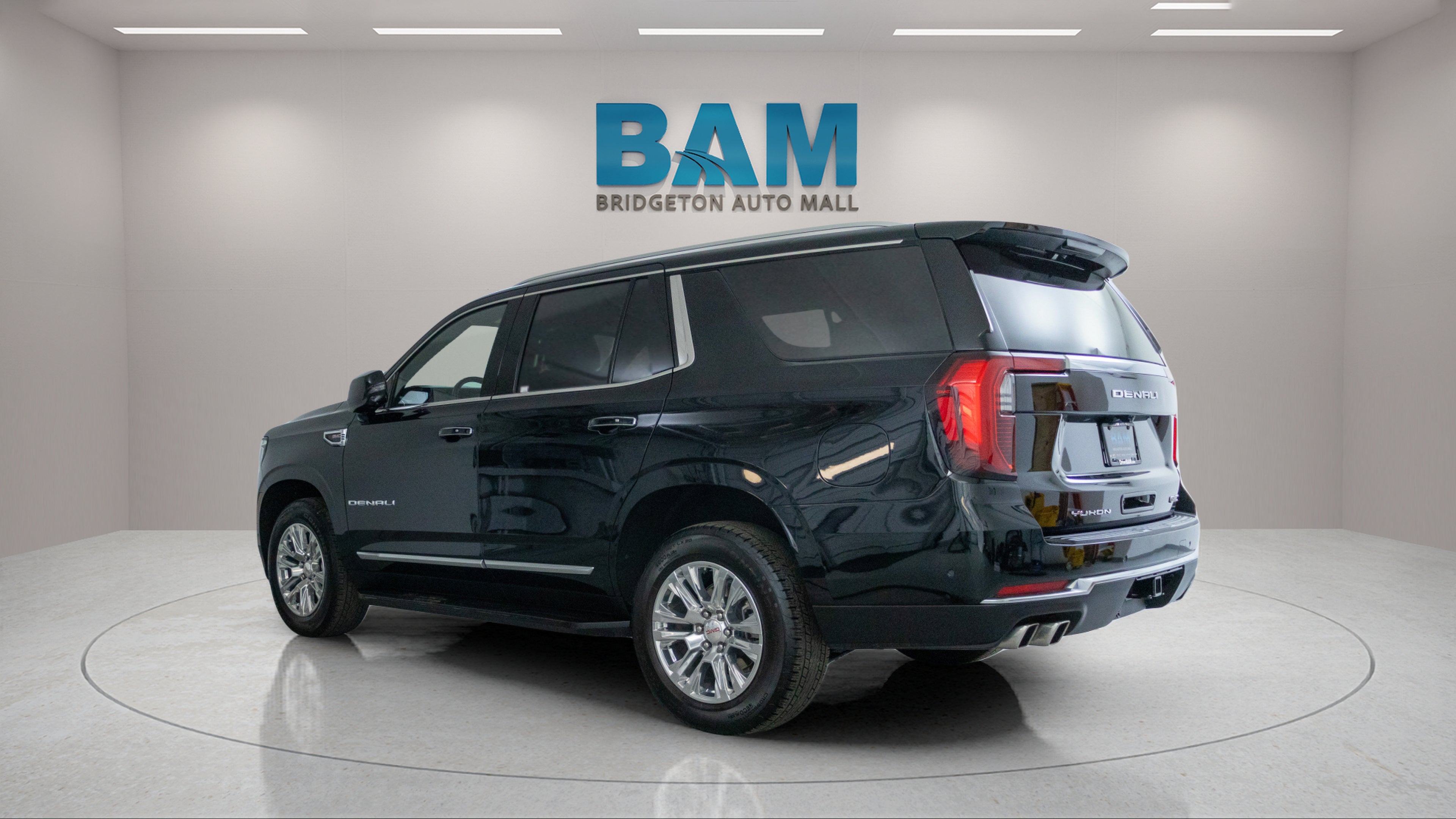 2025 GMC Yukon 4WD Denali