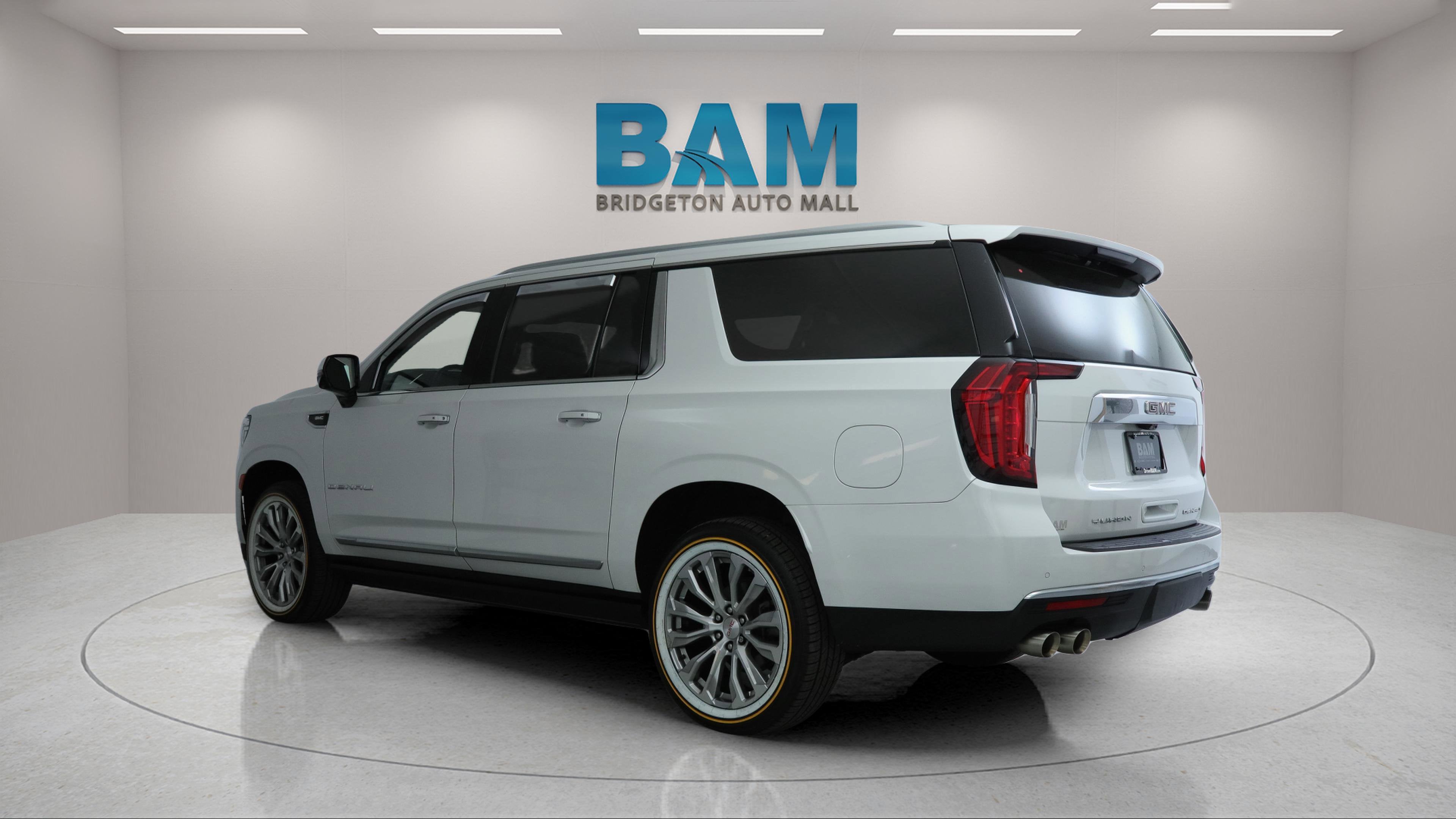 2022 GMC Yukon XL 4WD Denali